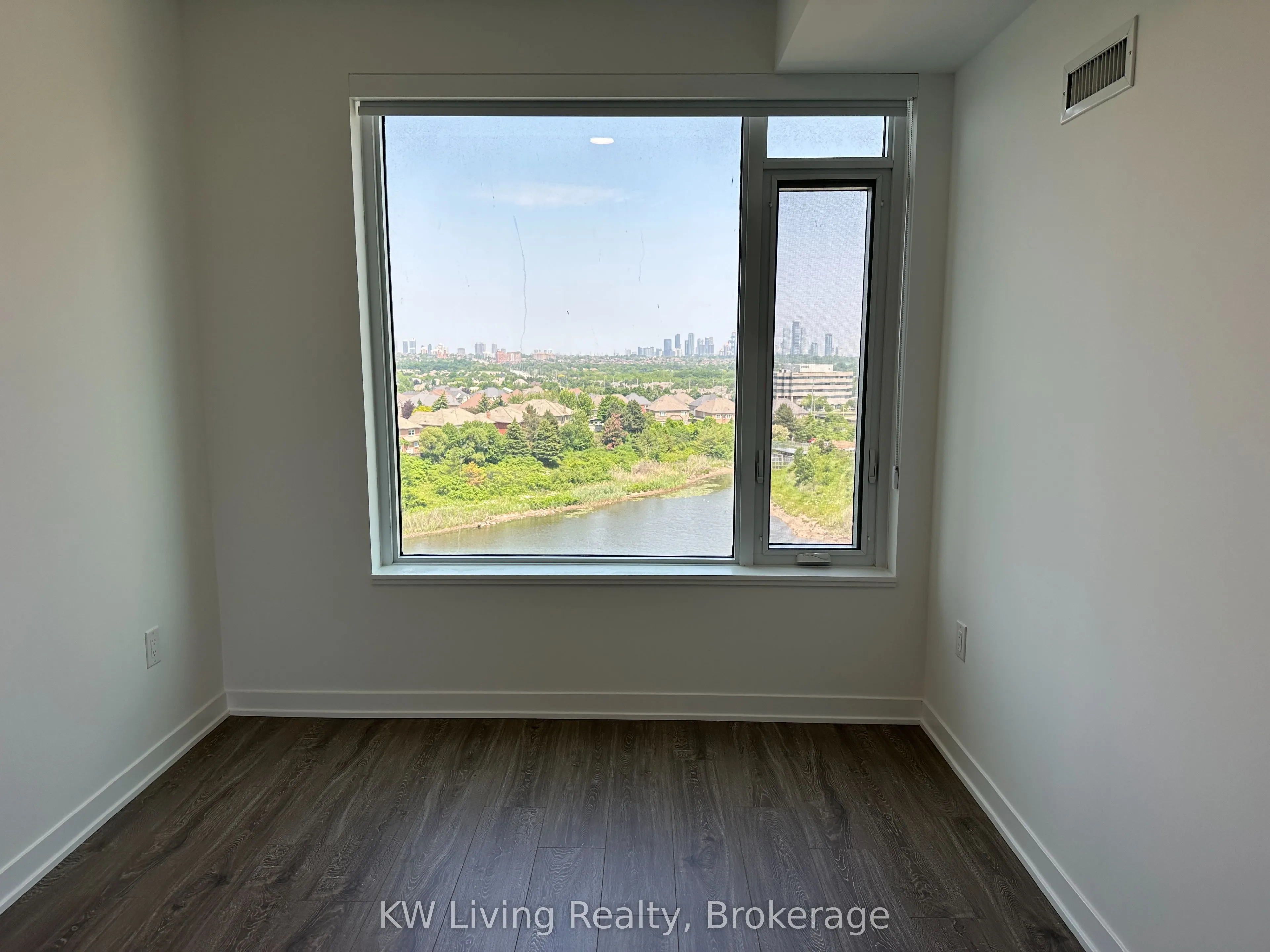 2495 Eglinton Avenue W, #703