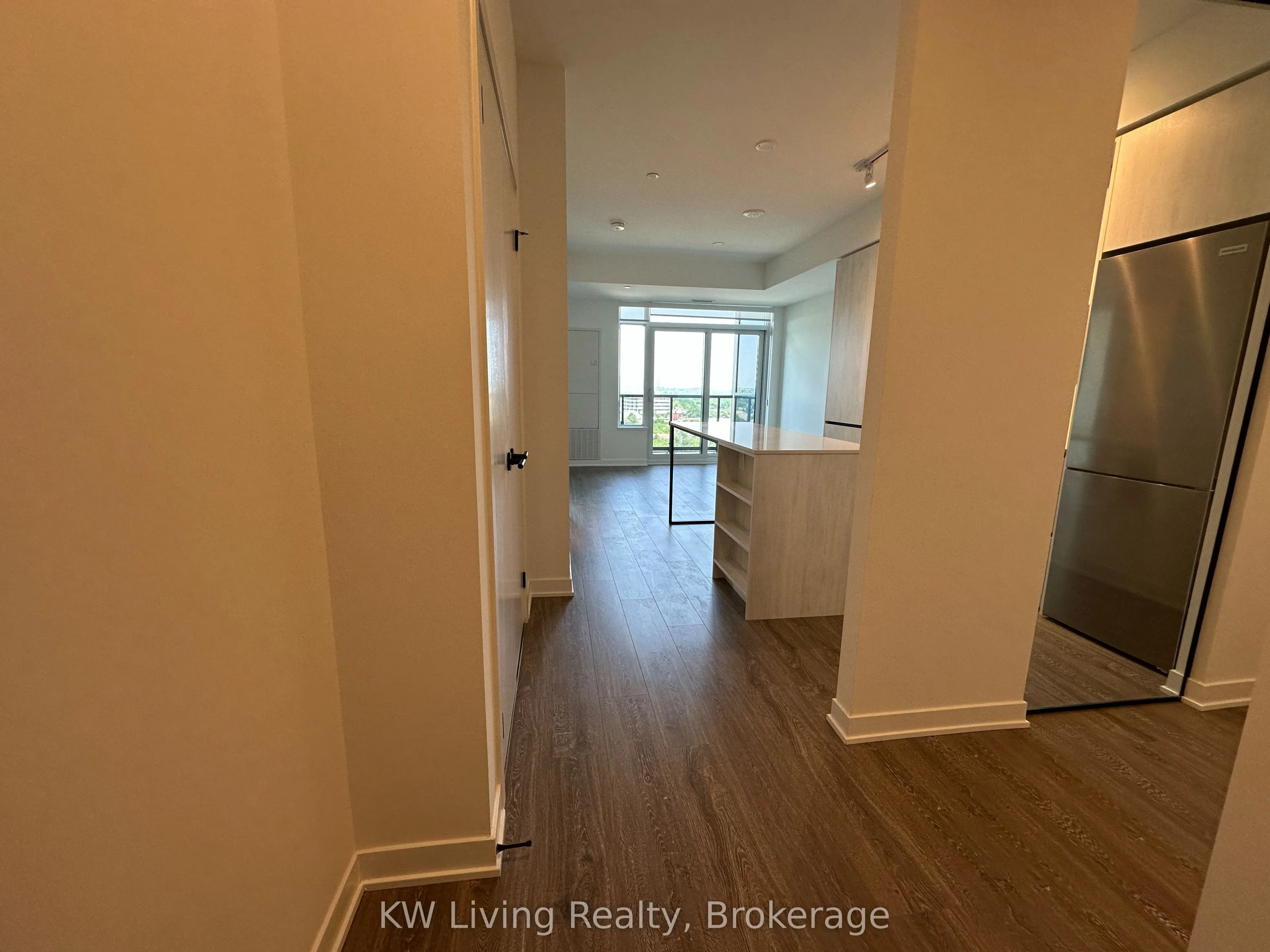 2495 Eglinton Avenue W, #703
