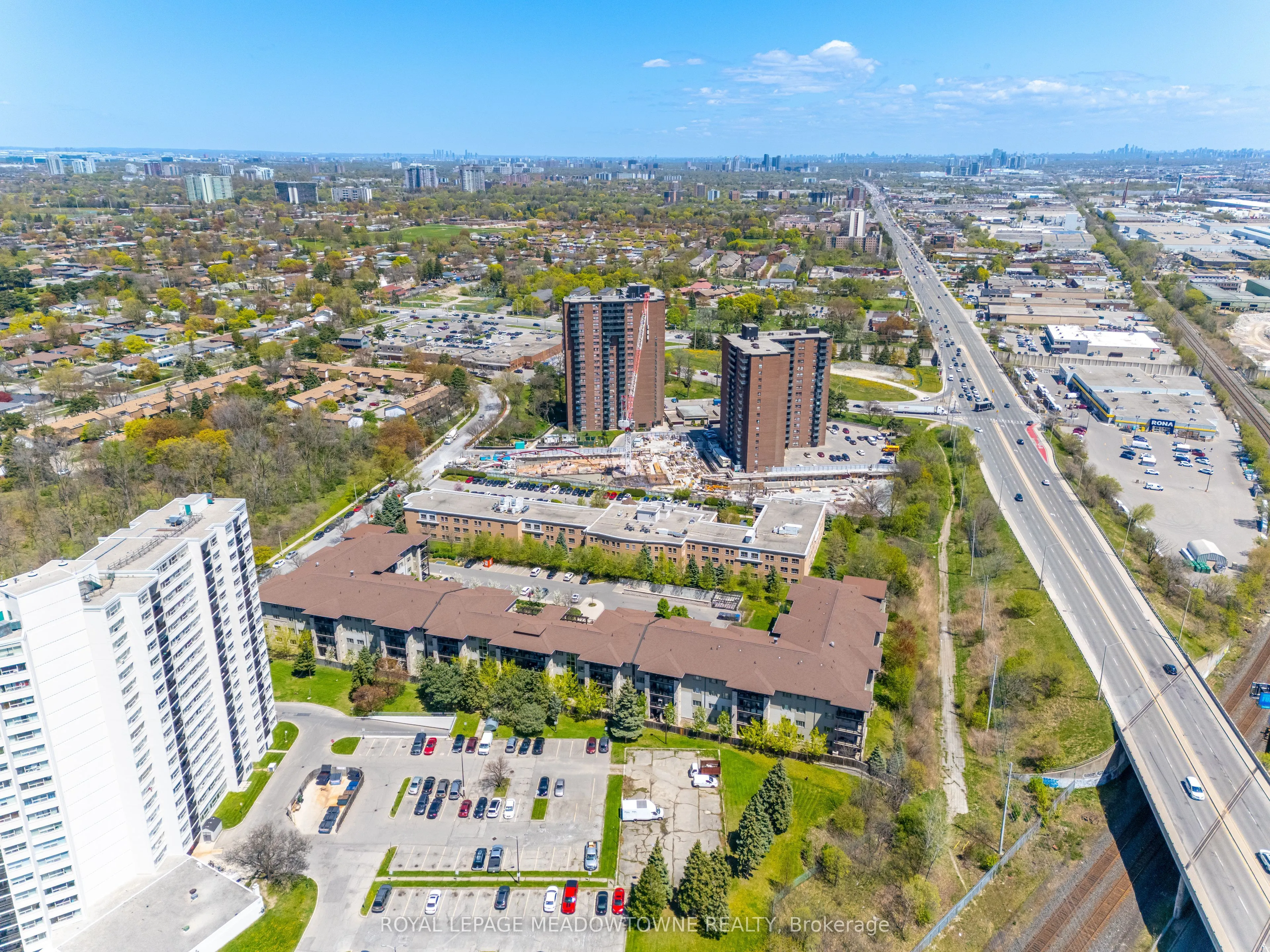 570 Lolita Gardens, #125