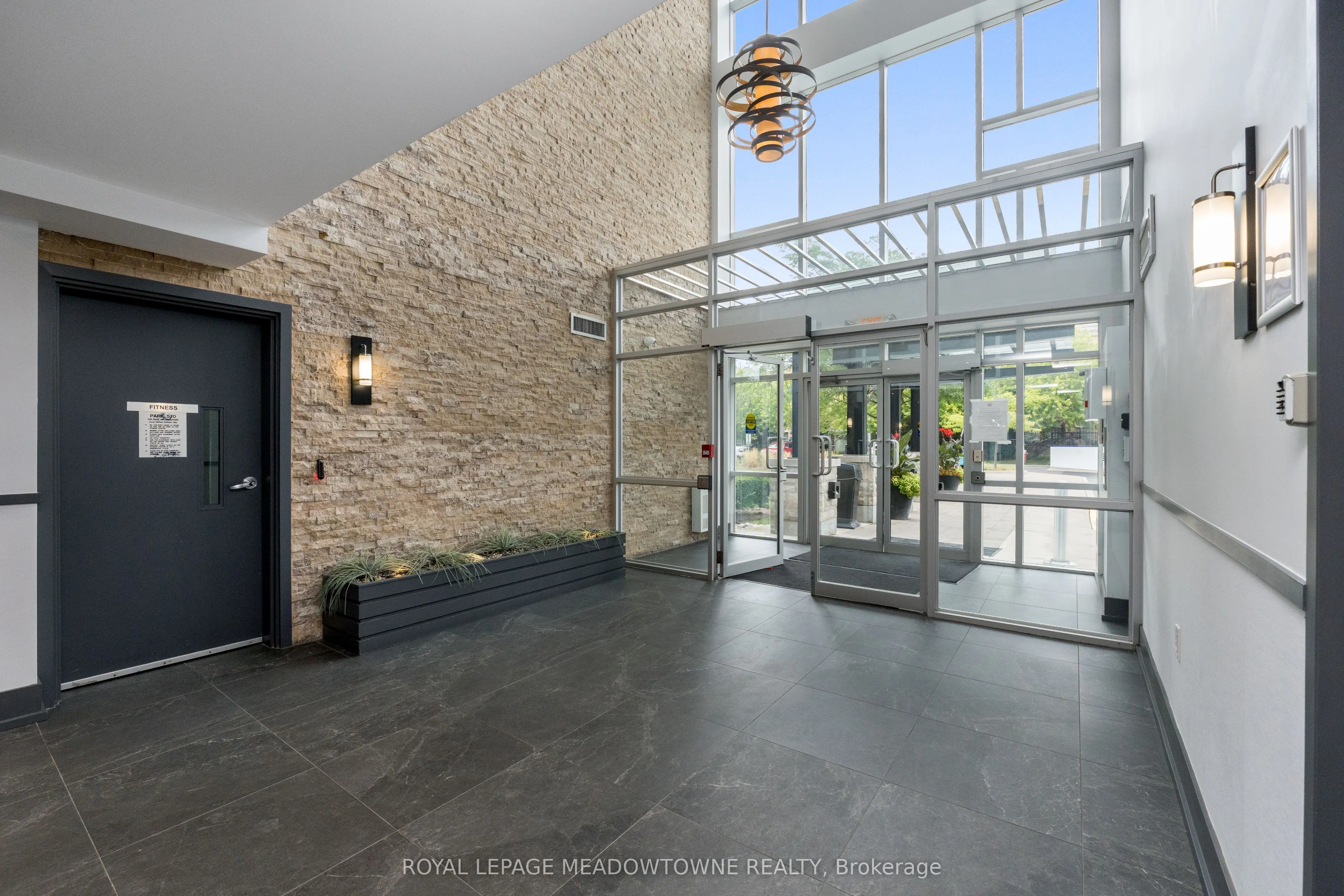 570 Lolita Gardens, #125