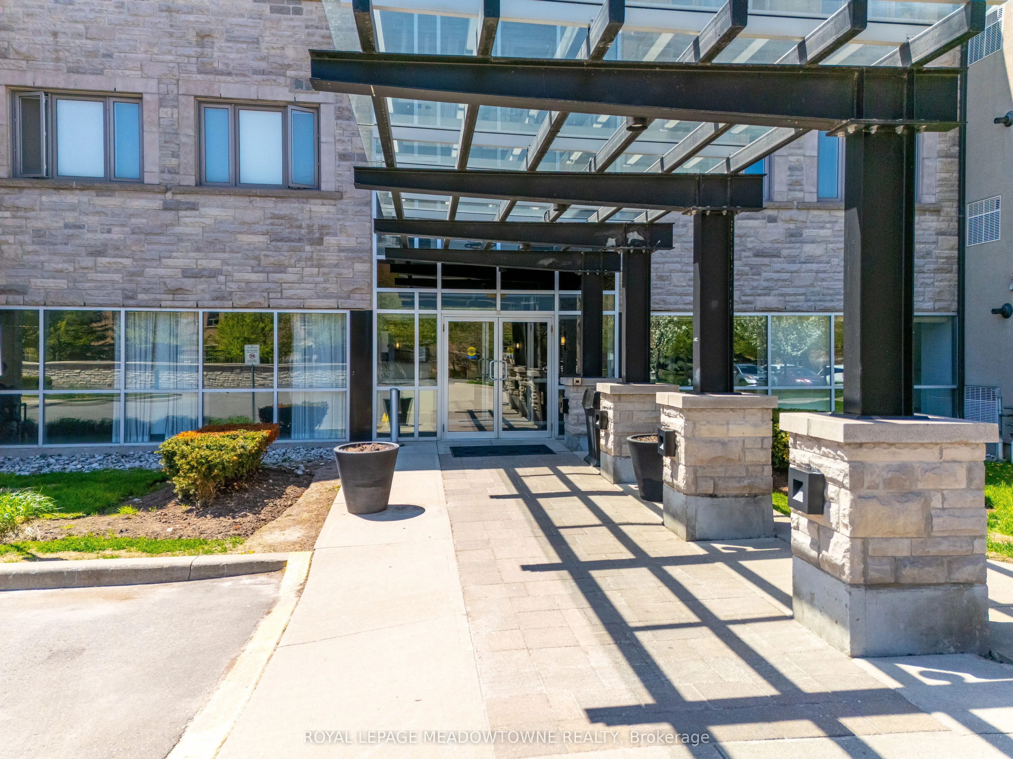 570 Lolita Gardens, #125