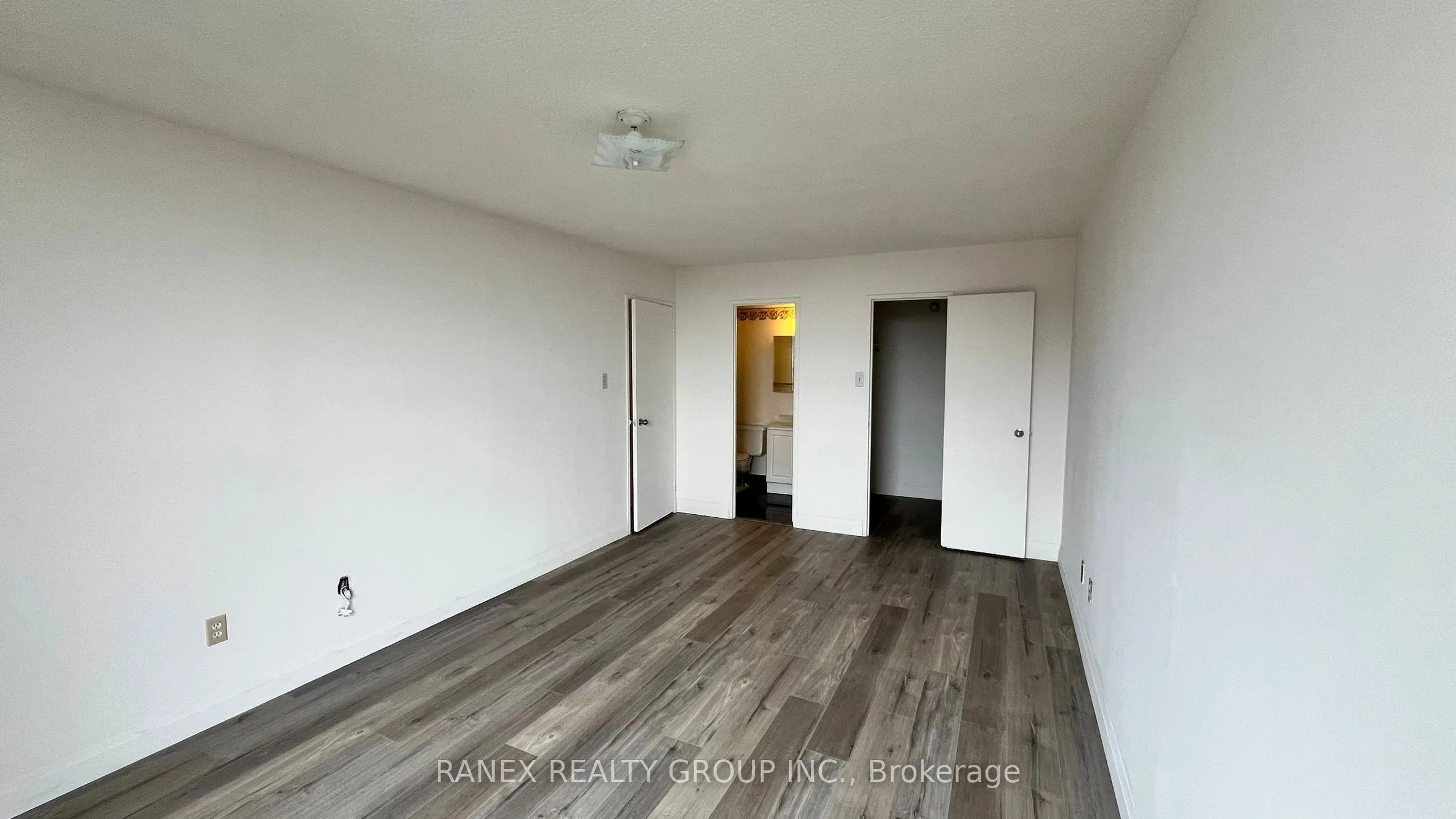 25 Kensington Road, #1407