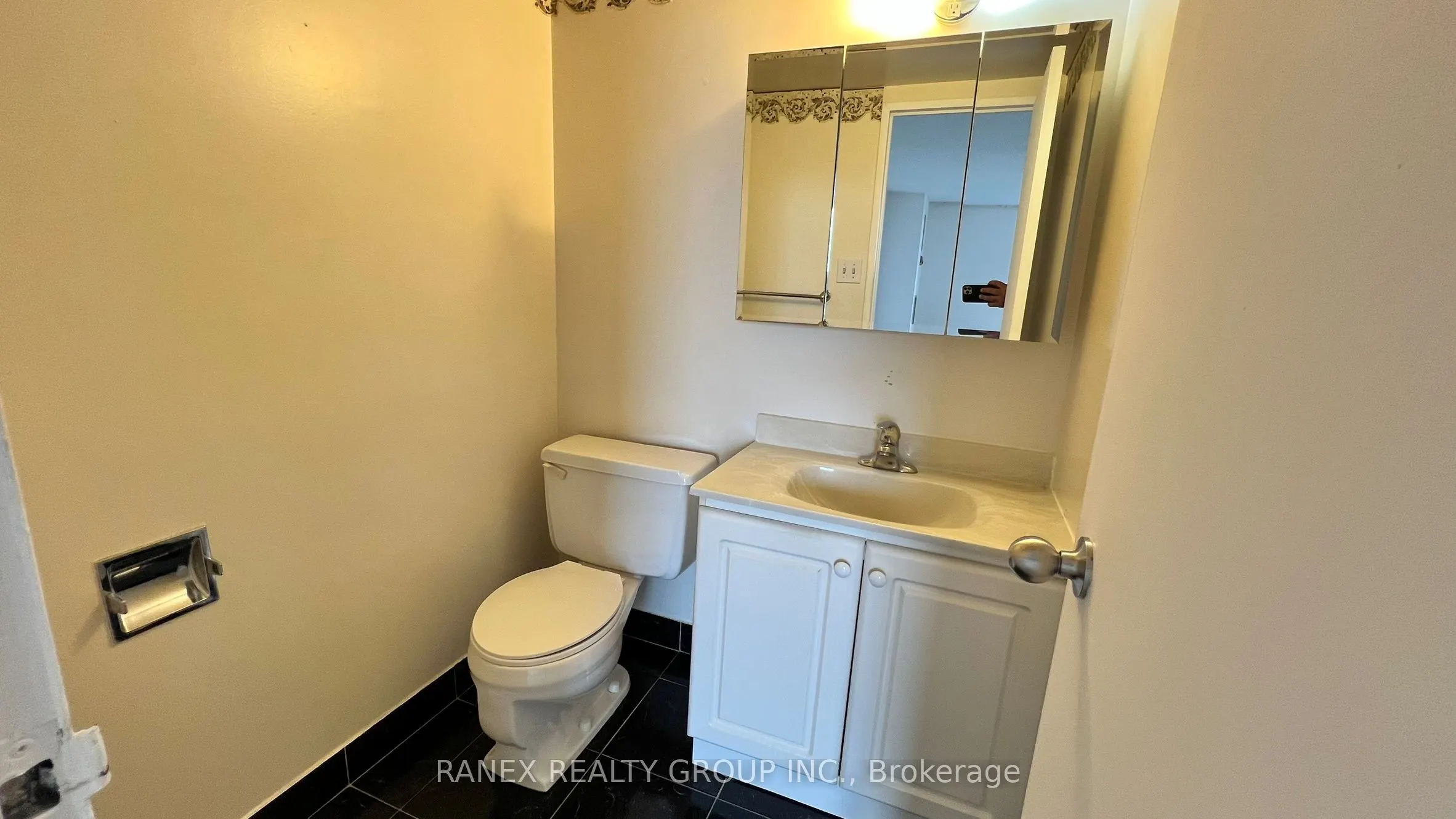 25 Kensington Road, #1407