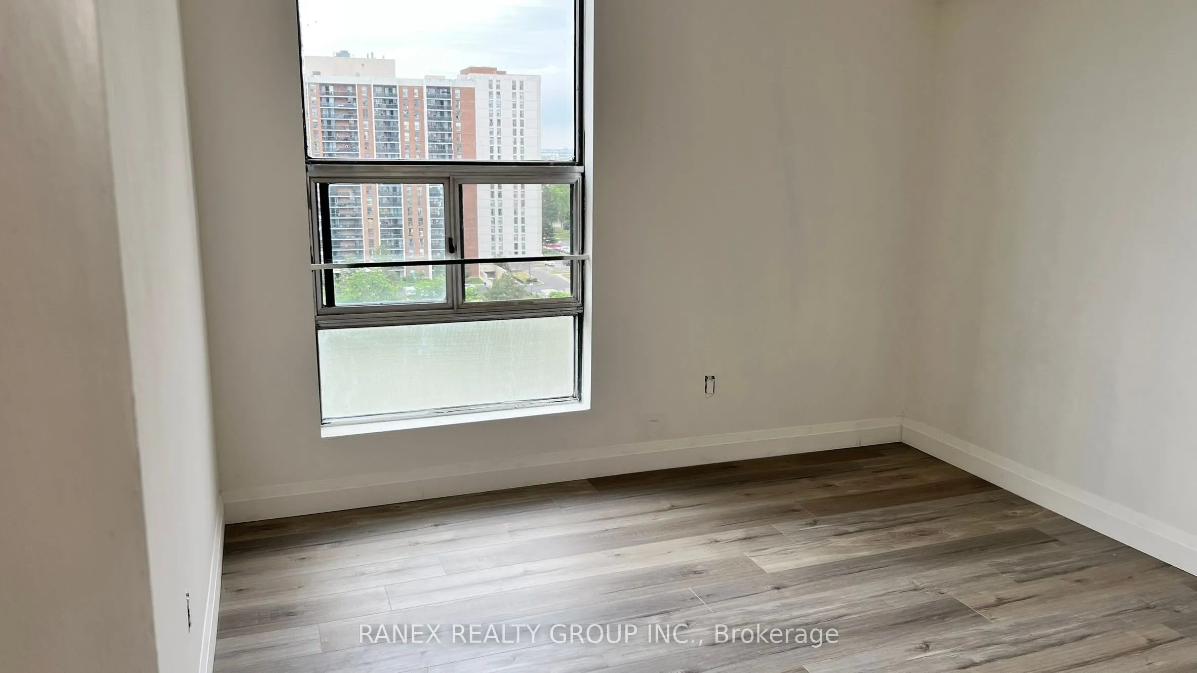 25 Kensington Road, #1407