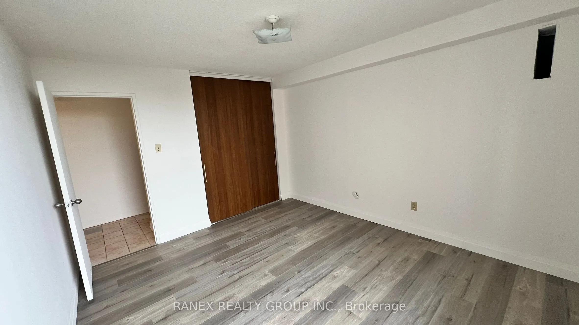25 Kensington Road, #1407