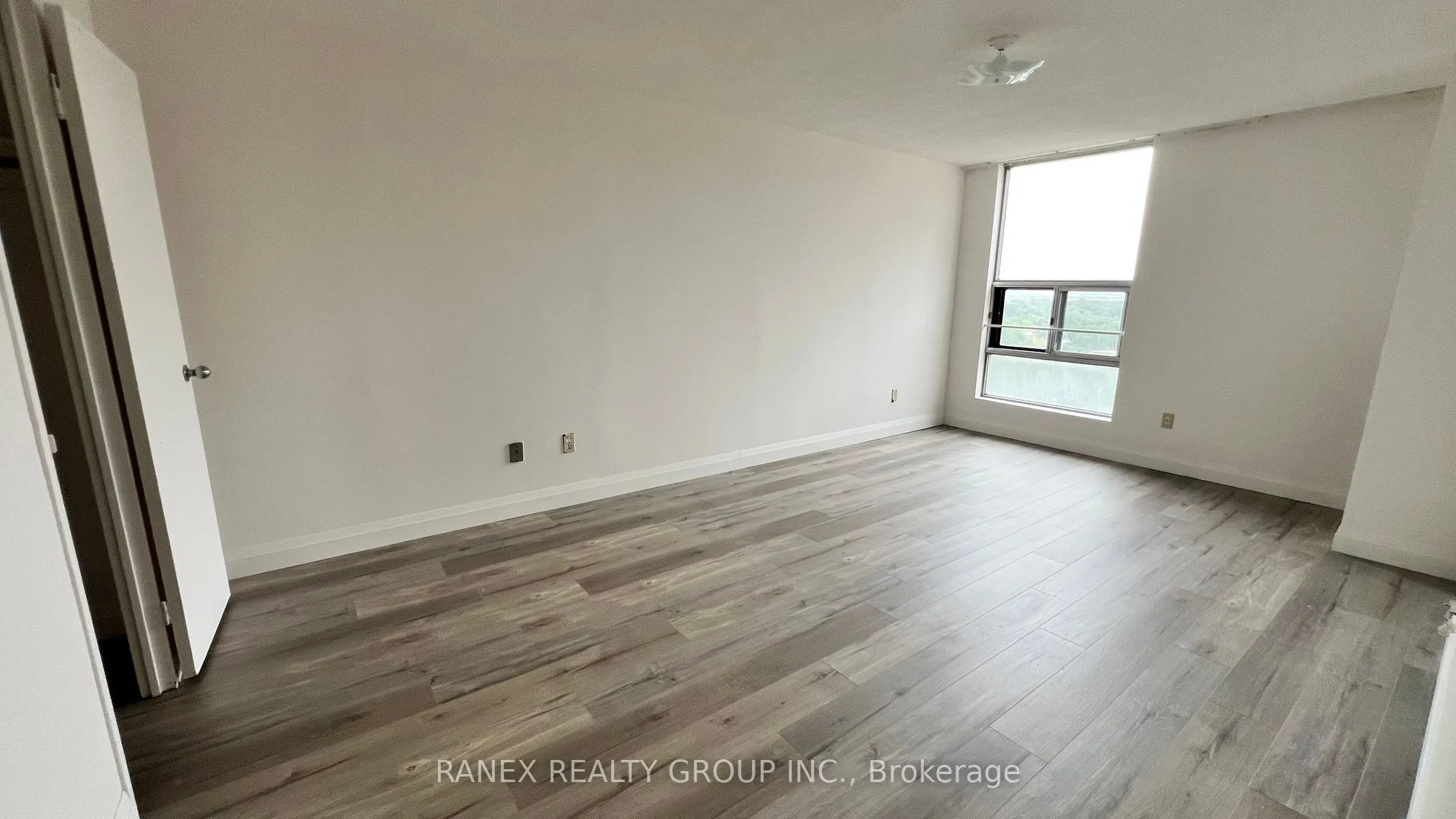 25 Kensington Road, #1407