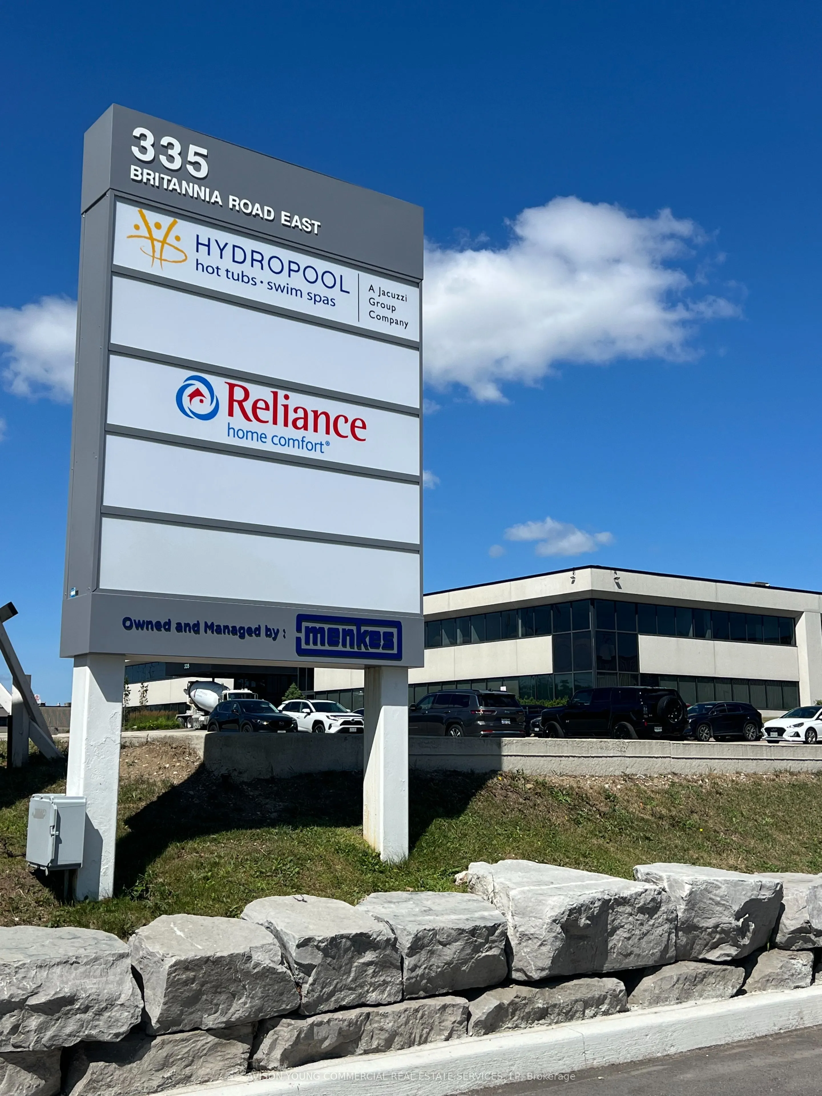 335 Britannia Road E, #2nd Flr