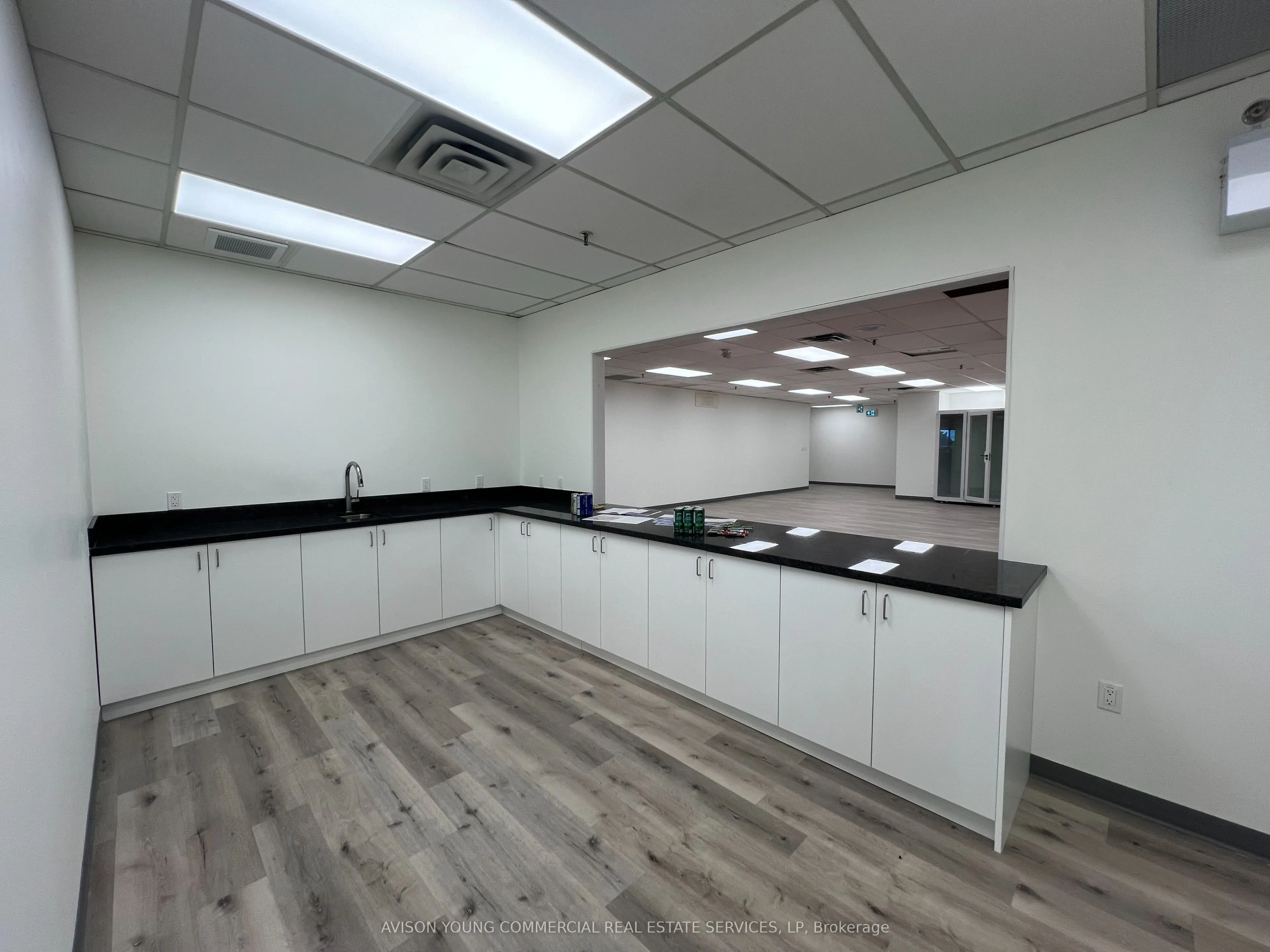 335 Britannia Road E, #2nd Flr