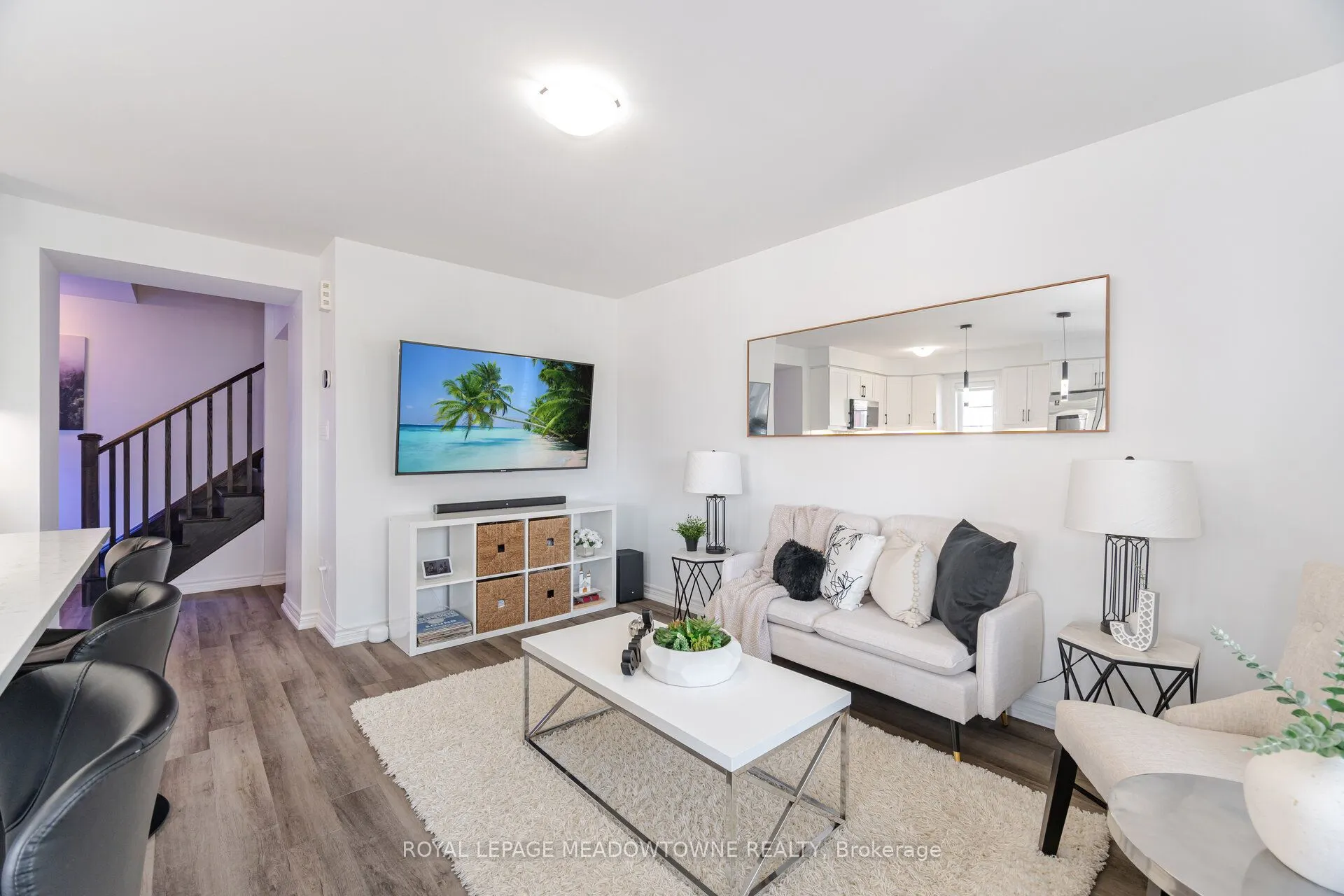 898 Cactus Point