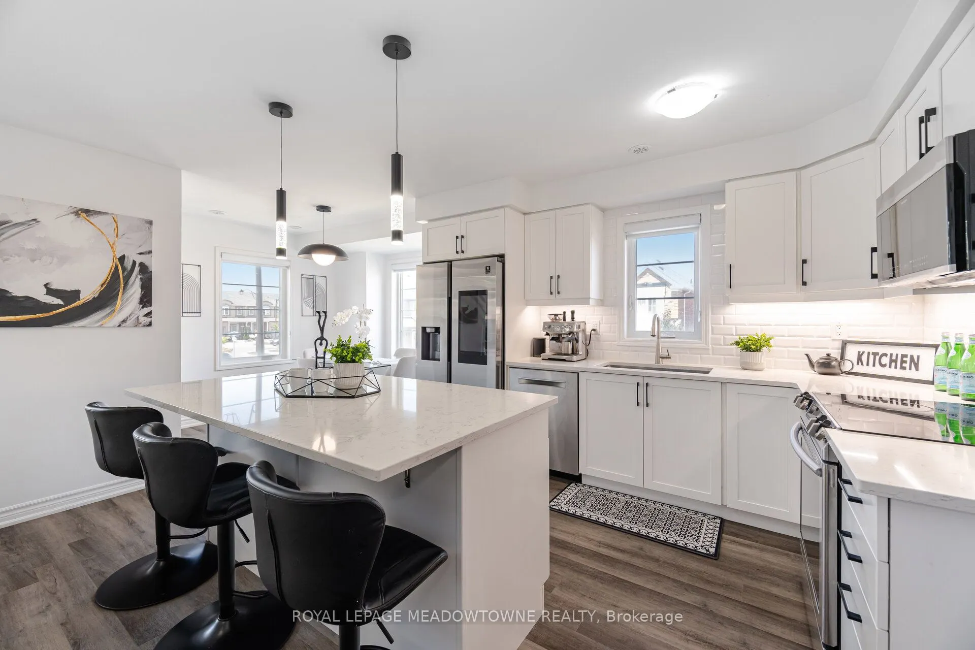 898 Cactus Point