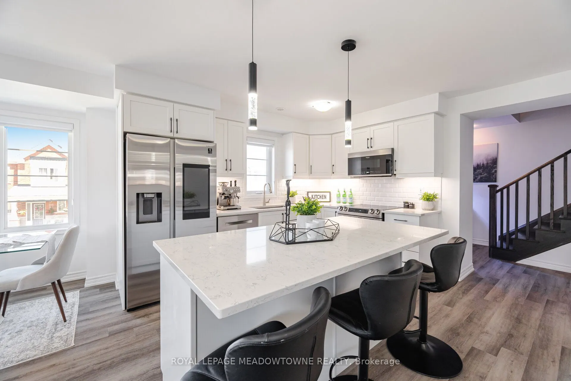 898 Cactus Point
