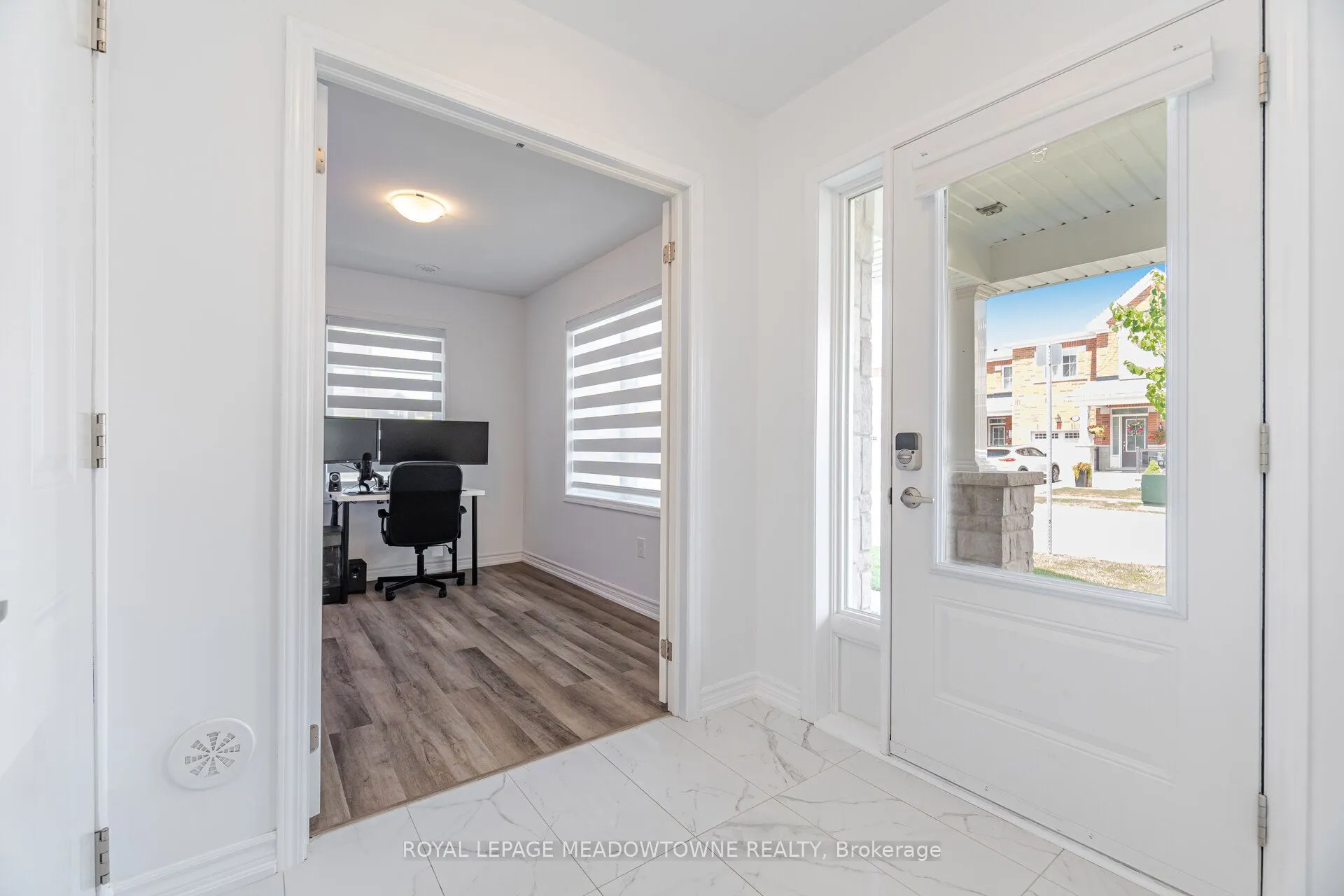 898 Cactus Point