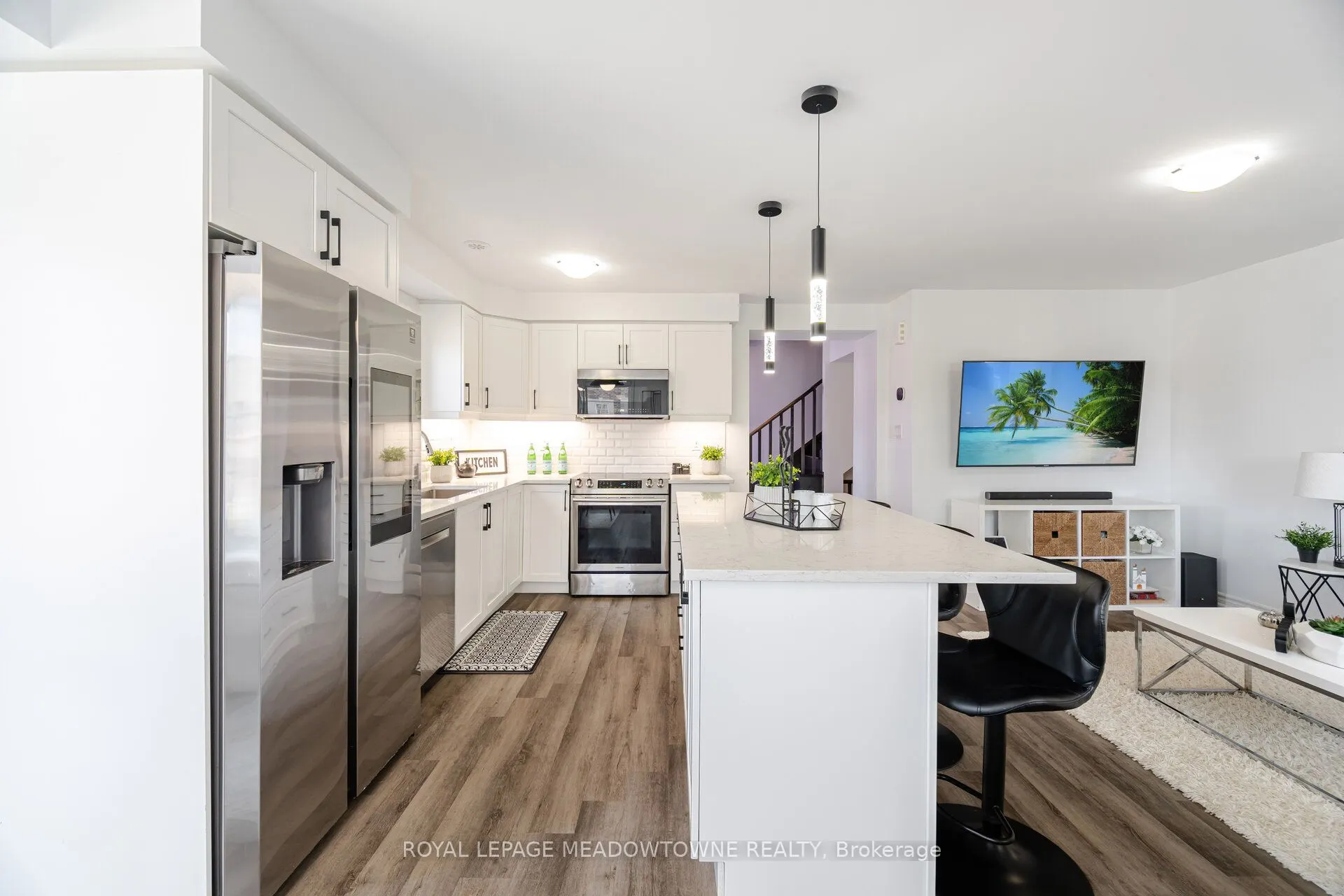 898 Cactus Point