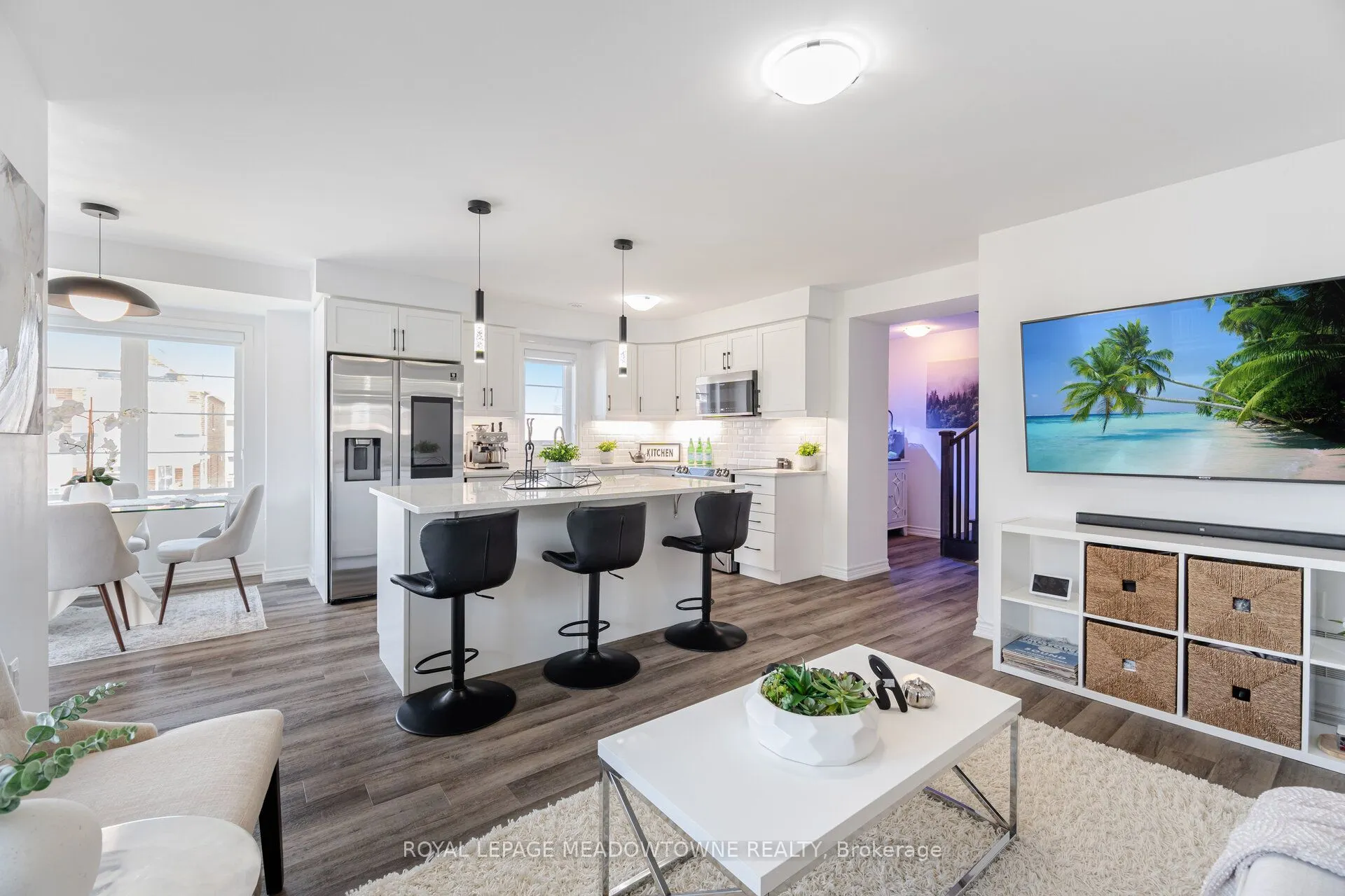898 Cactus Point