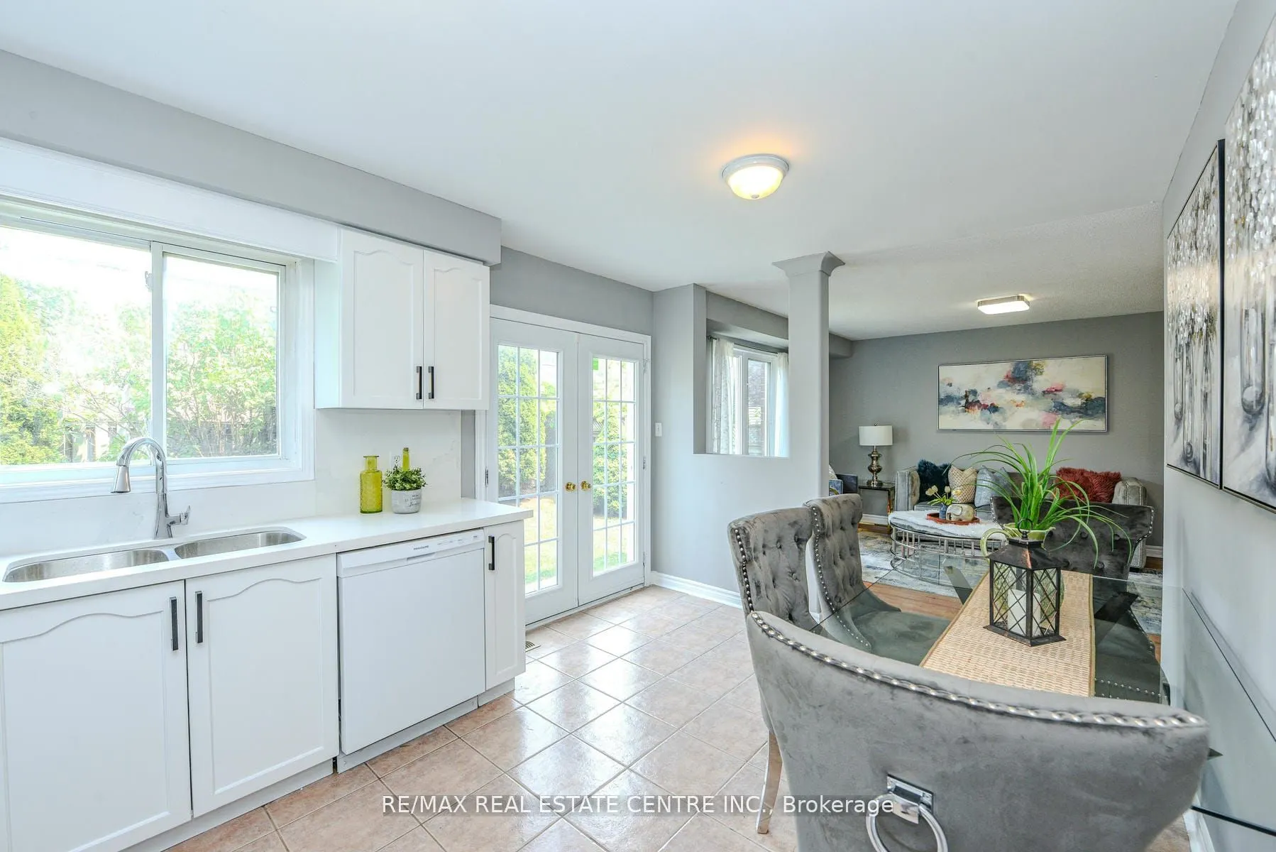2155 Peachtree Lane