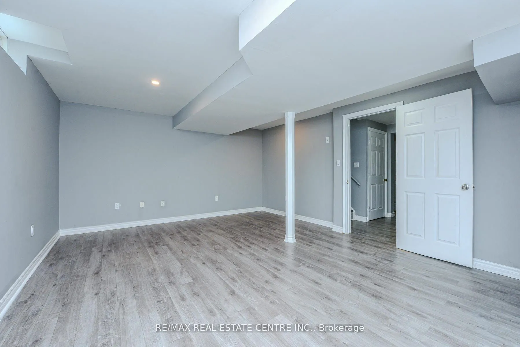 2155 Peachtree Lane