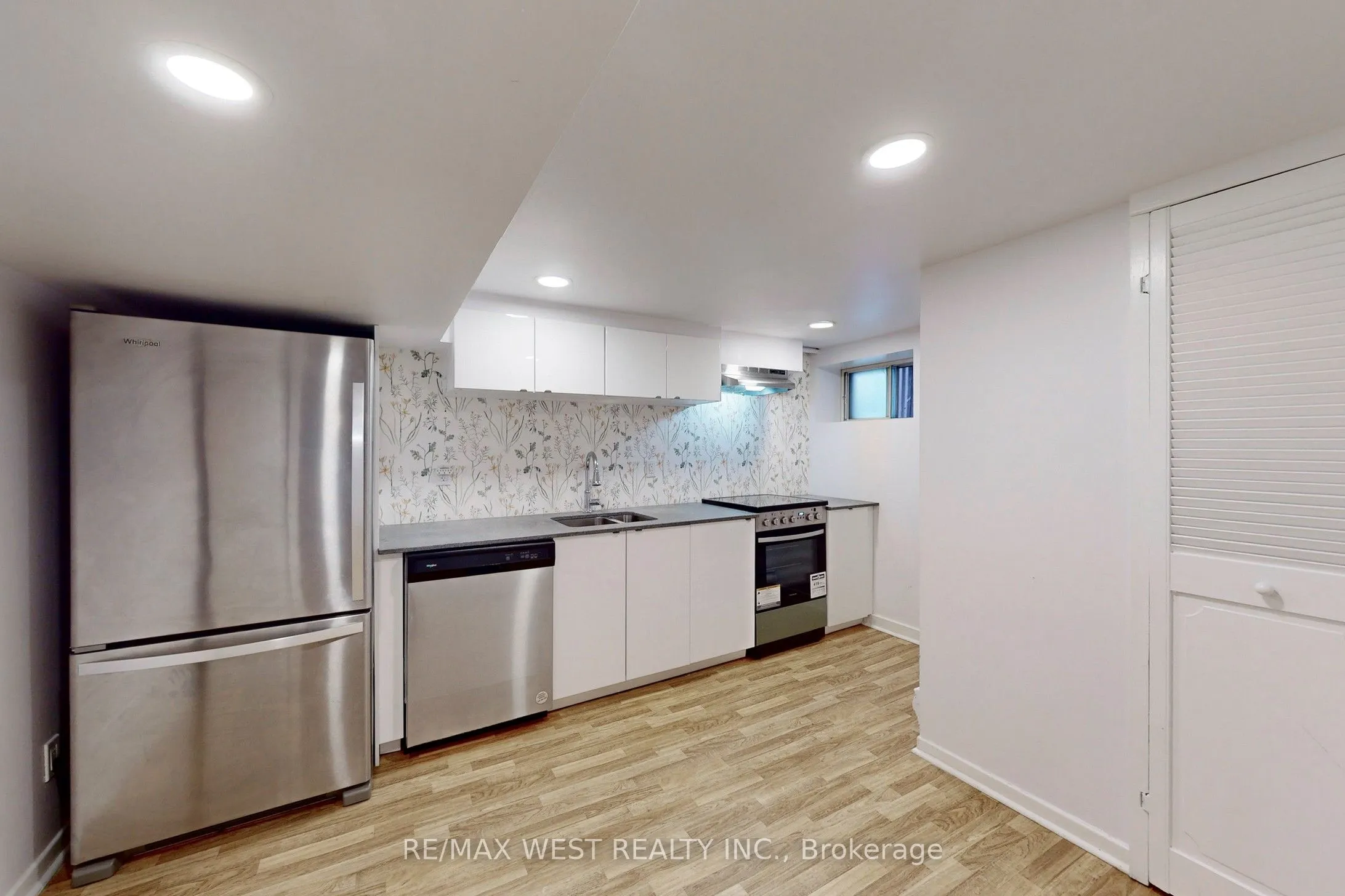 206 Howard Park Avenue