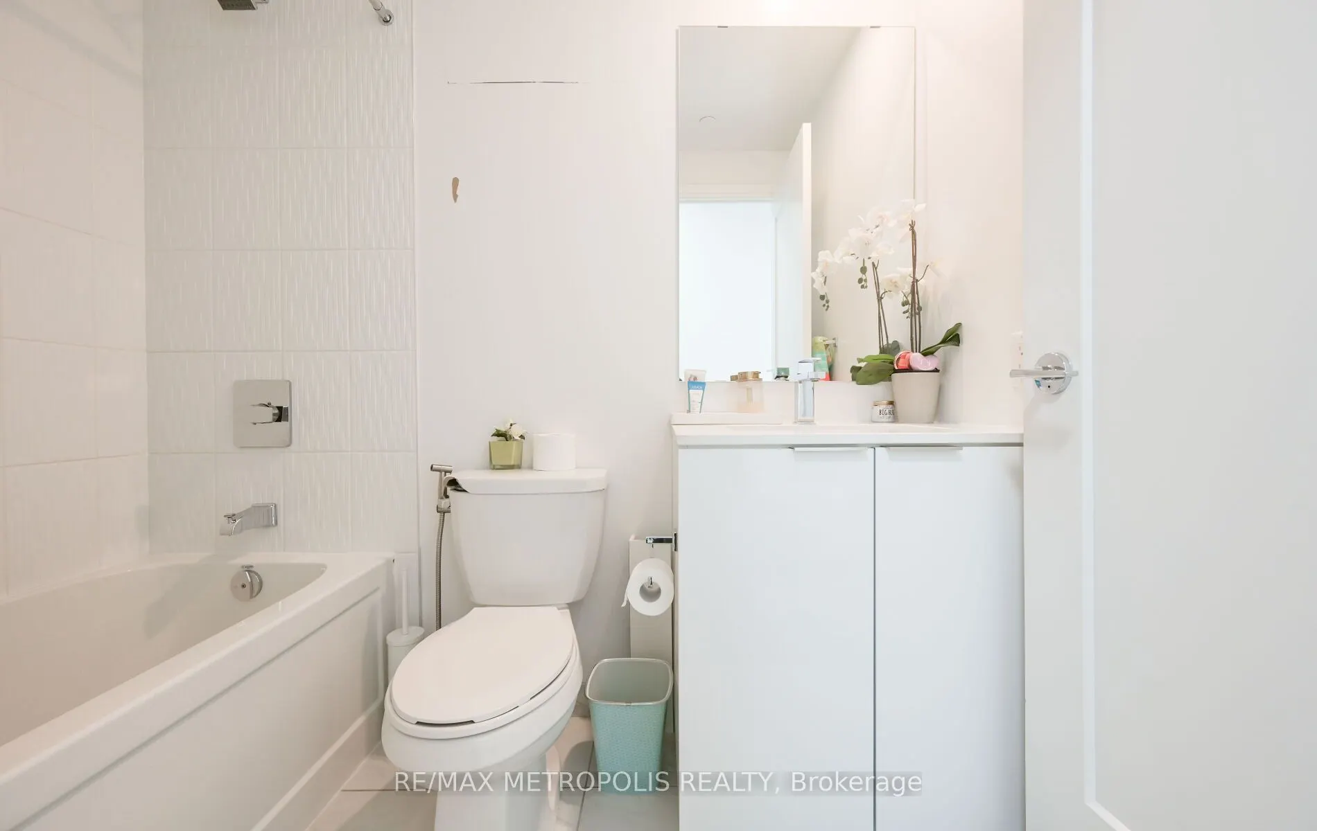 70 ANNIE CRAIG Drive, #2808