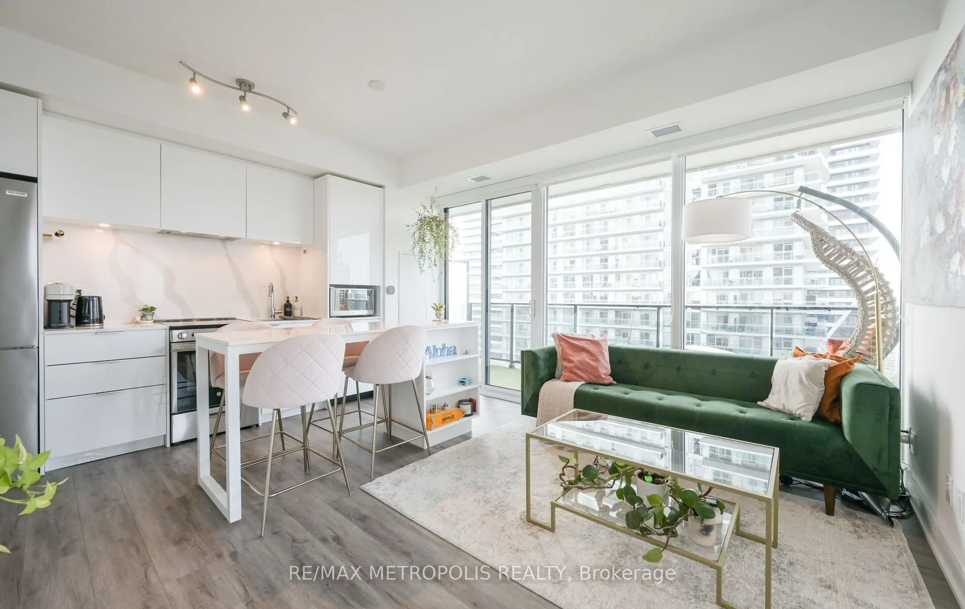 70 ANNIE CRAIG Drive, #2808