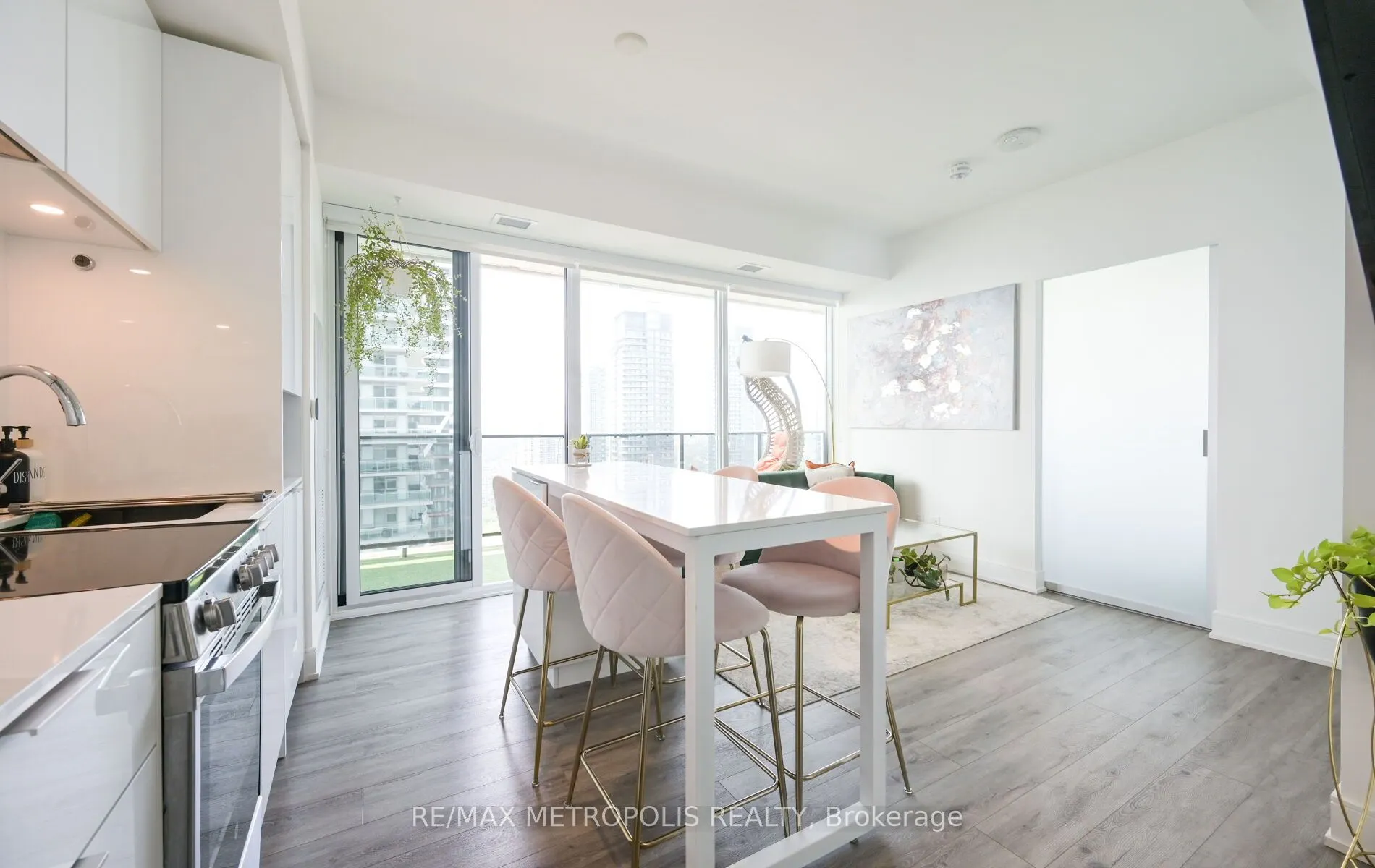 70 ANNIE CRAIG Drive, #2808