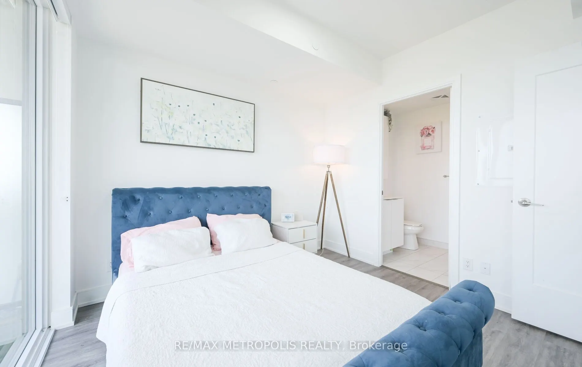 70 ANNIE CRAIG Drive, #2808
