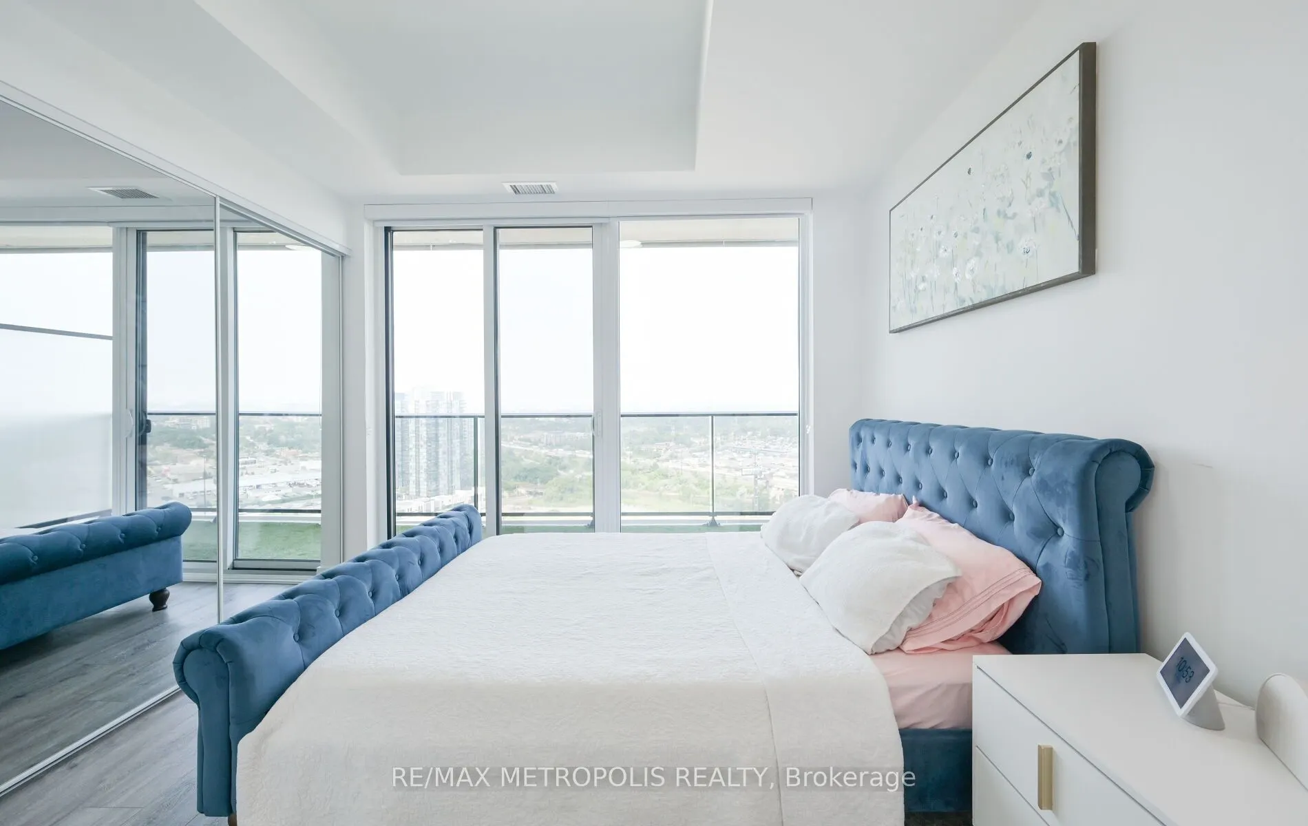 70 ANNIE CRAIG Drive, #2808