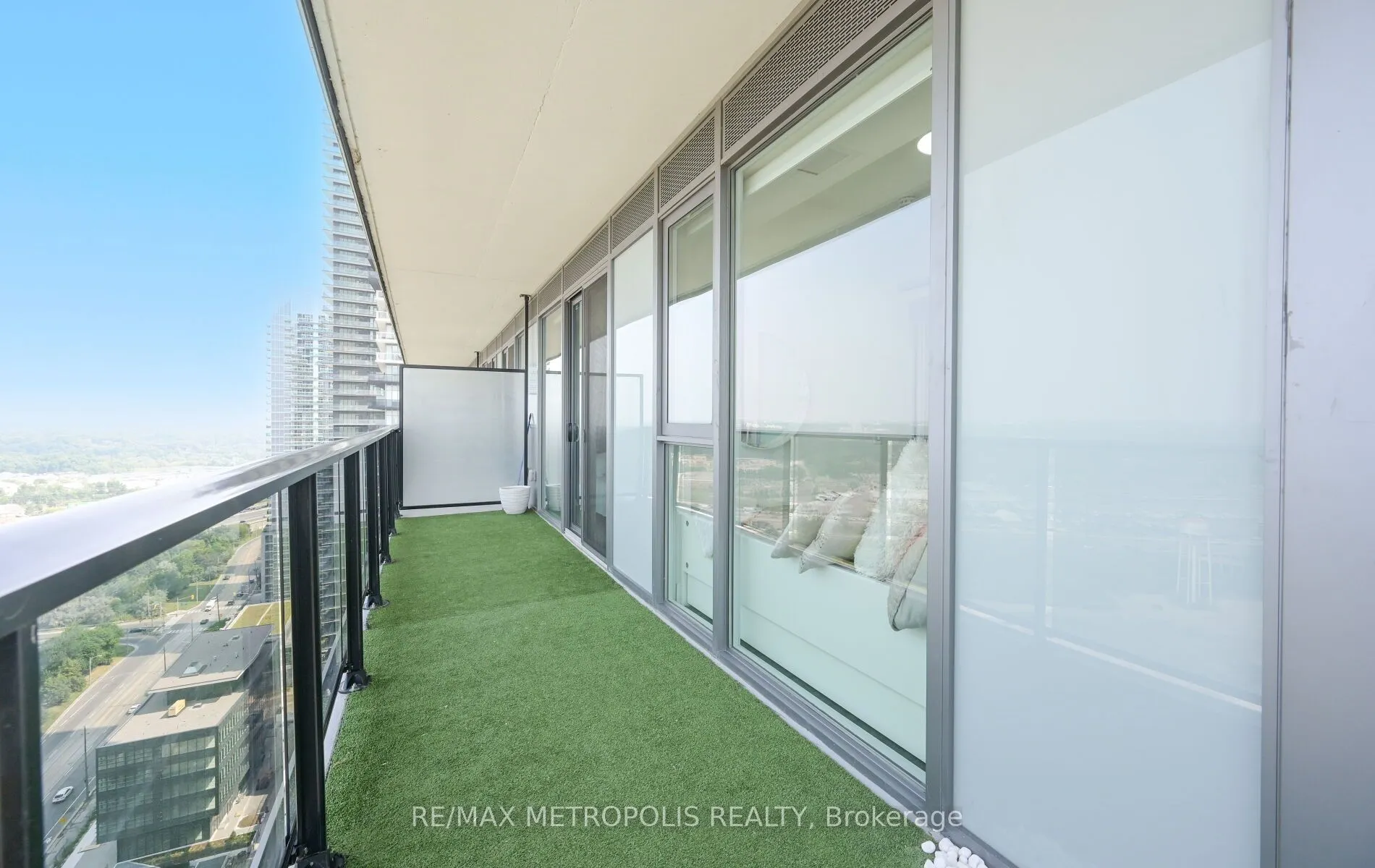70 ANNIE CRAIG Drive, #2808