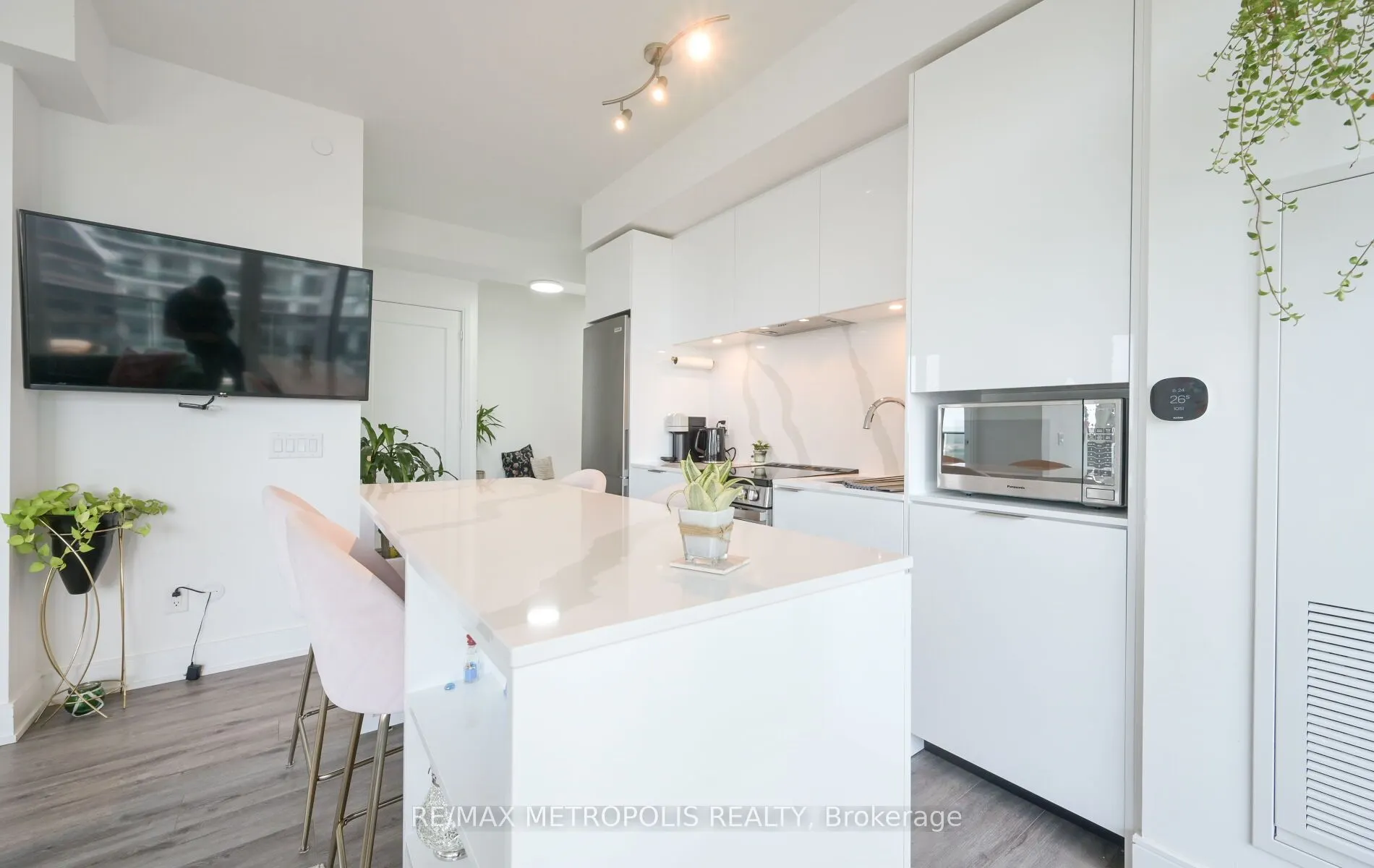 70 ANNIE CRAIG Drive, #2808