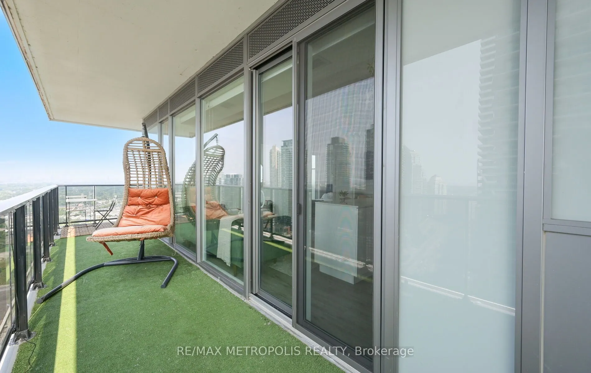 70 ANNIE CRAIG Drive, #2808