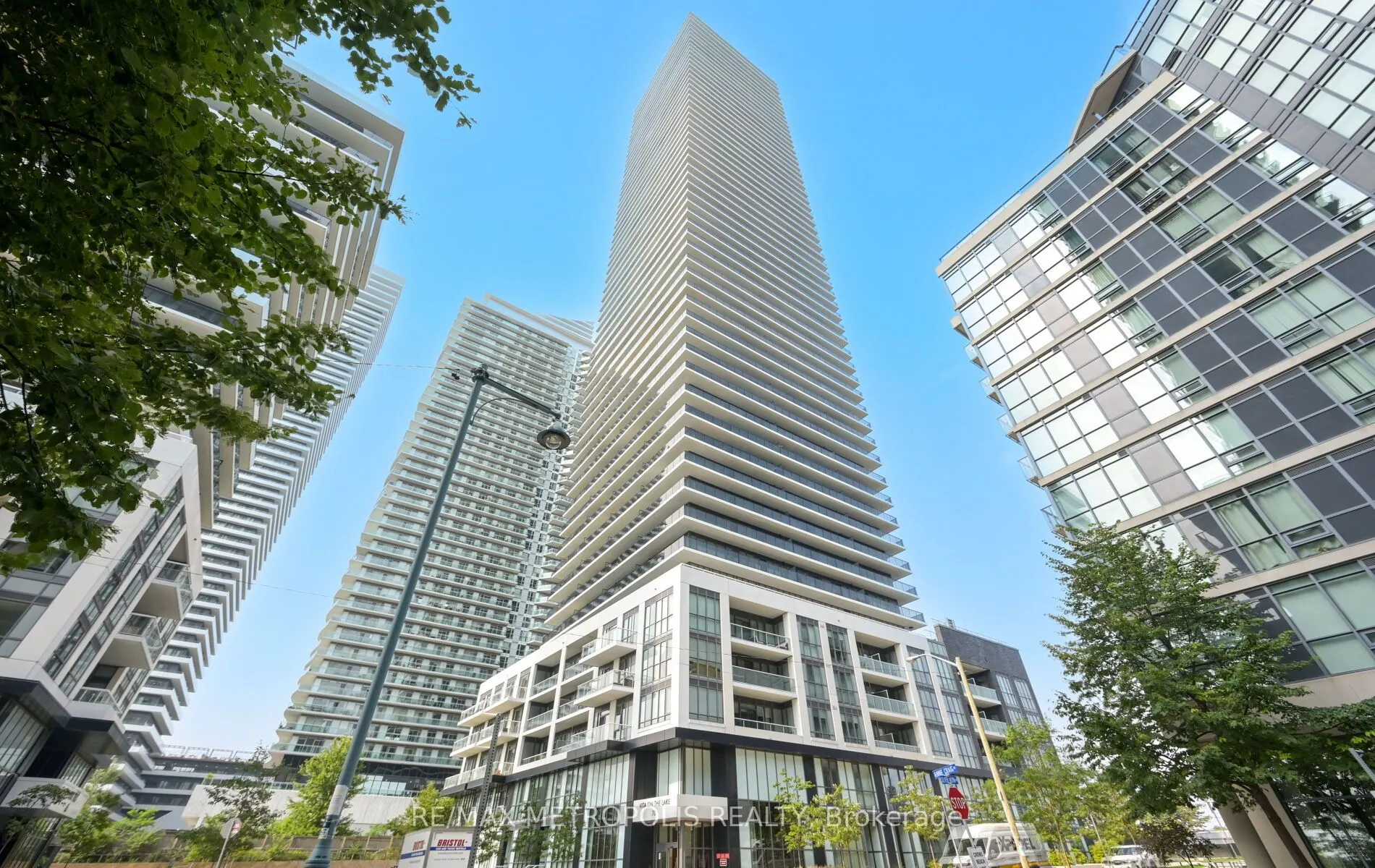 70 ANNIE CRAIG Drive, #2808