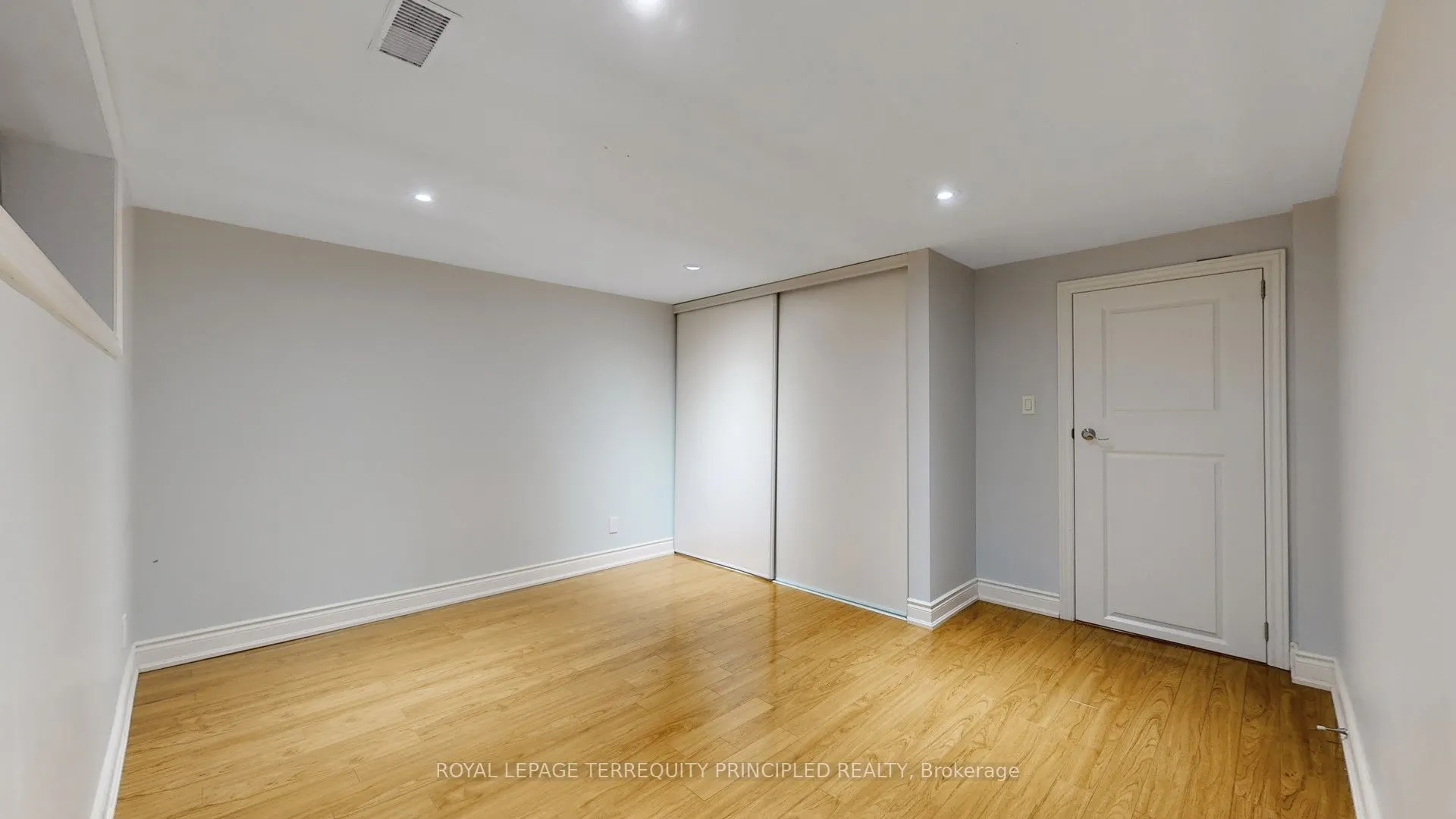 14 Hedges Boulevard, #Lower