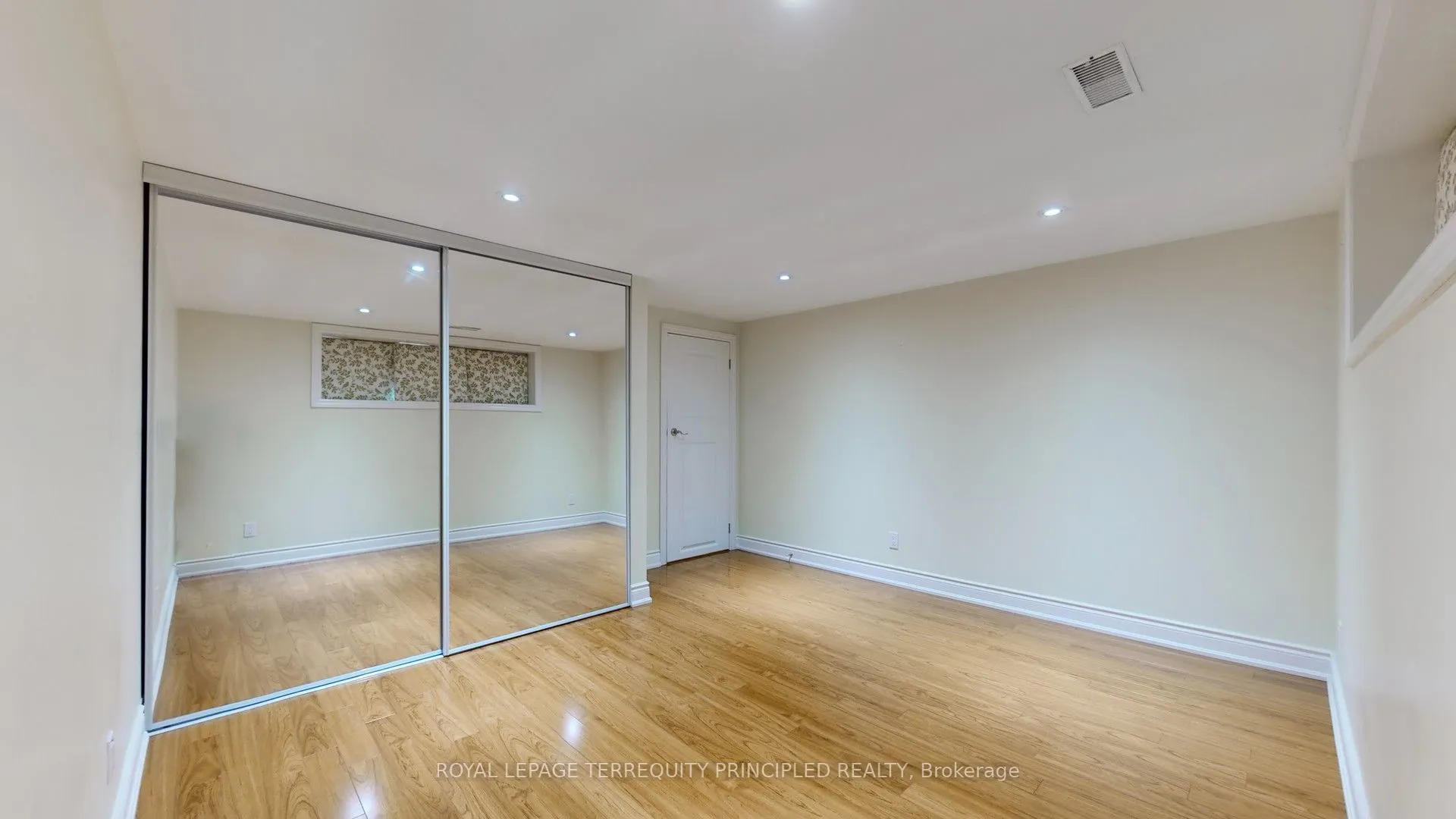 14 Hedges Boulevard, #Lower
