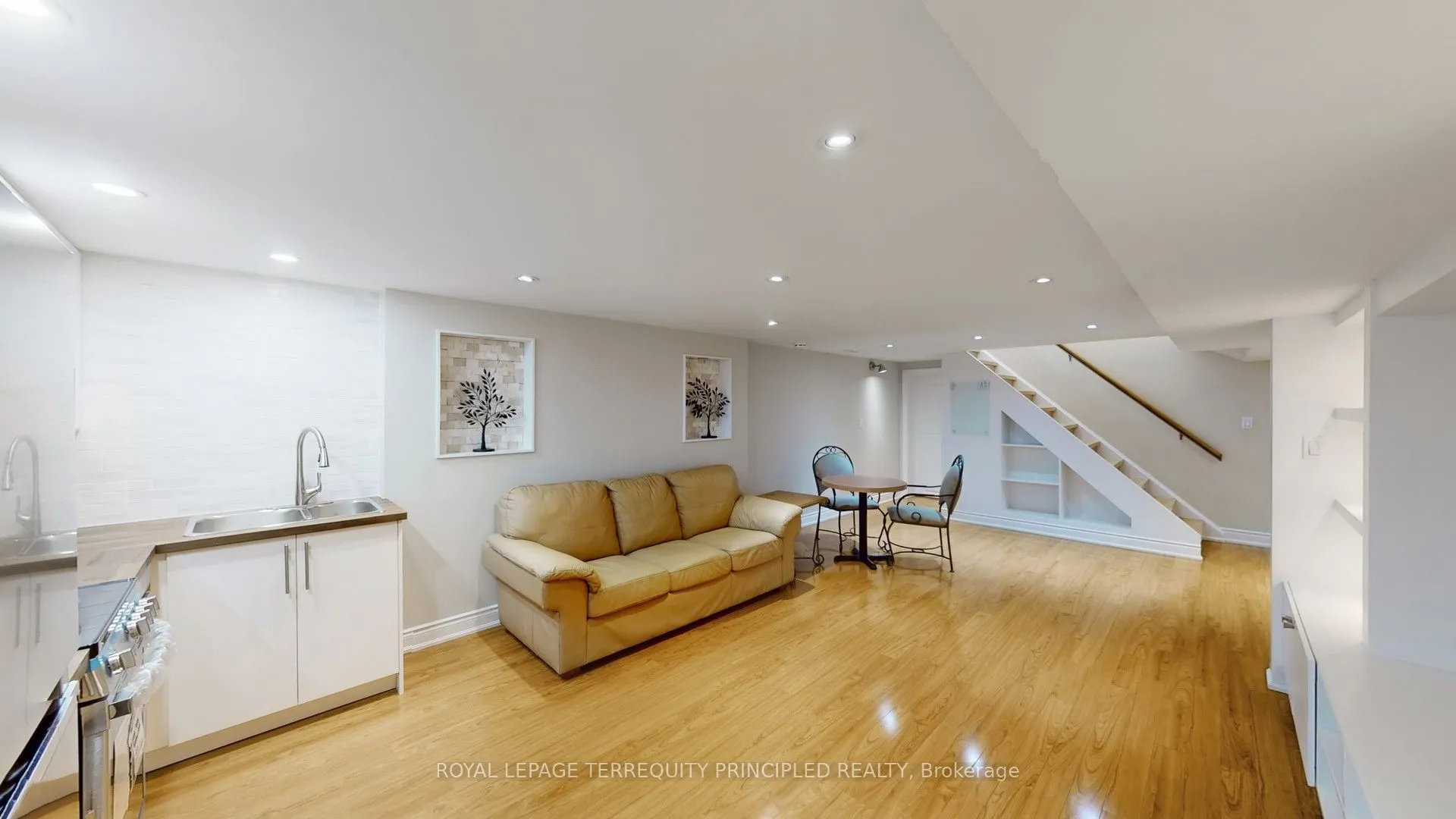 14 Hedges Boulevard, #Lower