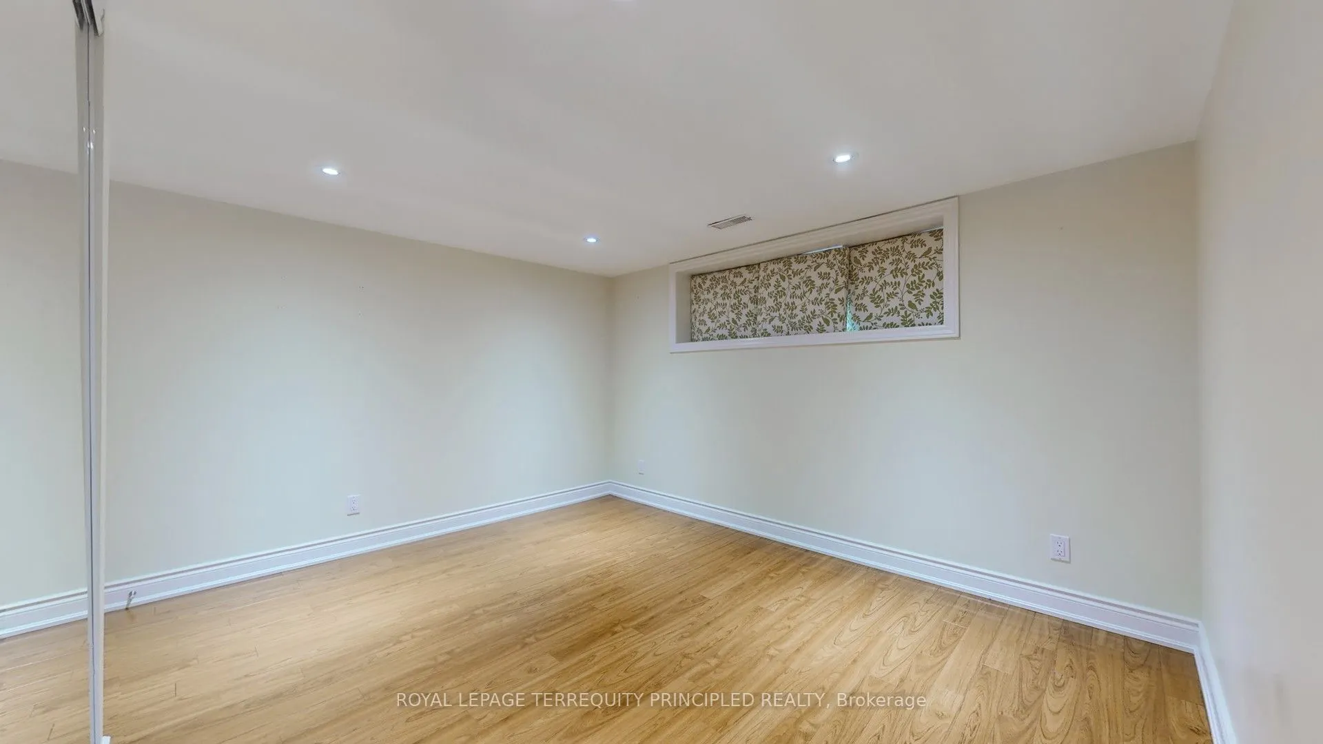 14 Hedges Boulevard, #Lower