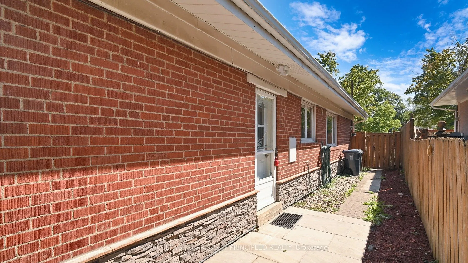 14 Hedges Boulevard, #Lower