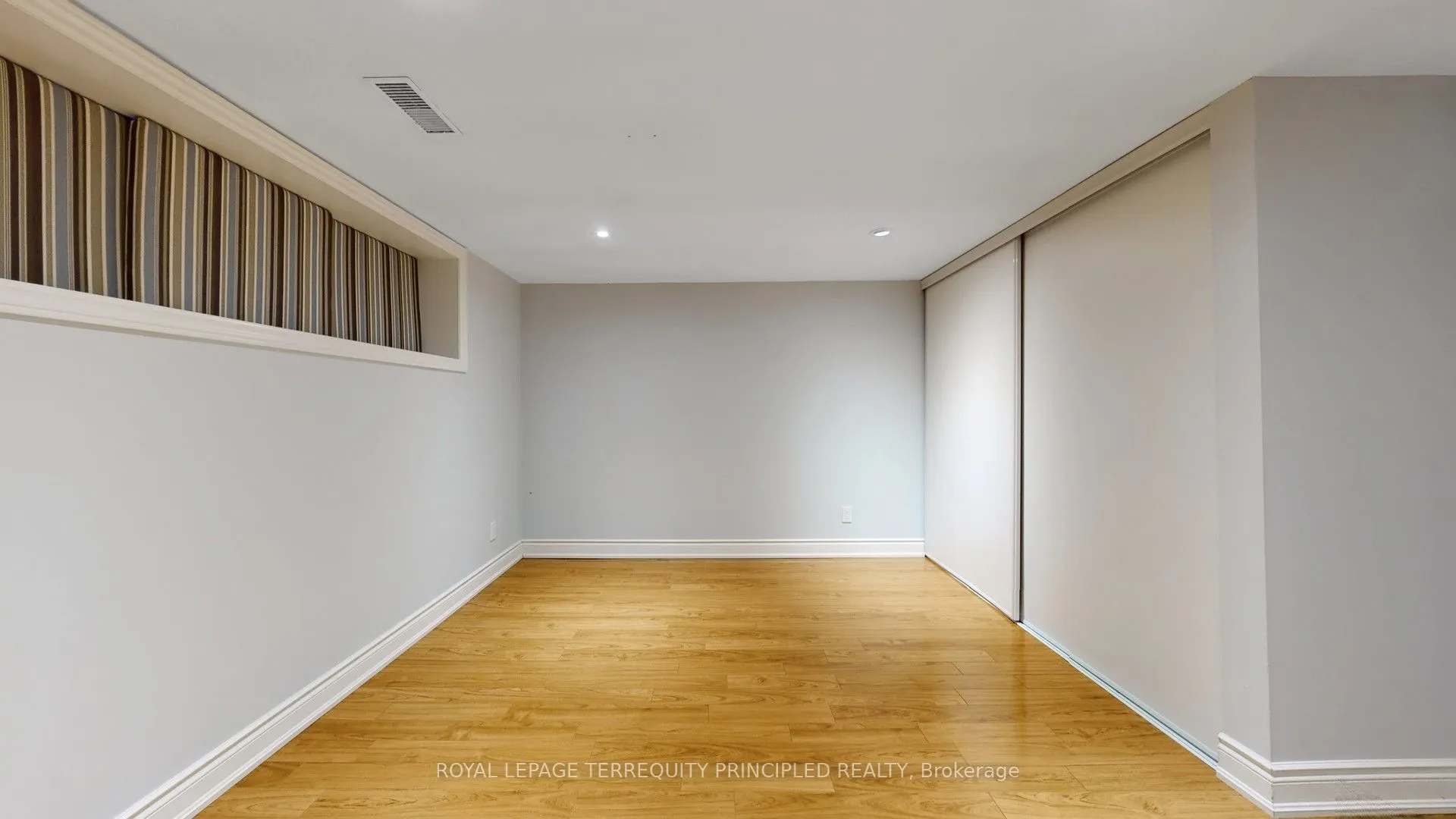 14 Hedges Boulevard, #Lower
