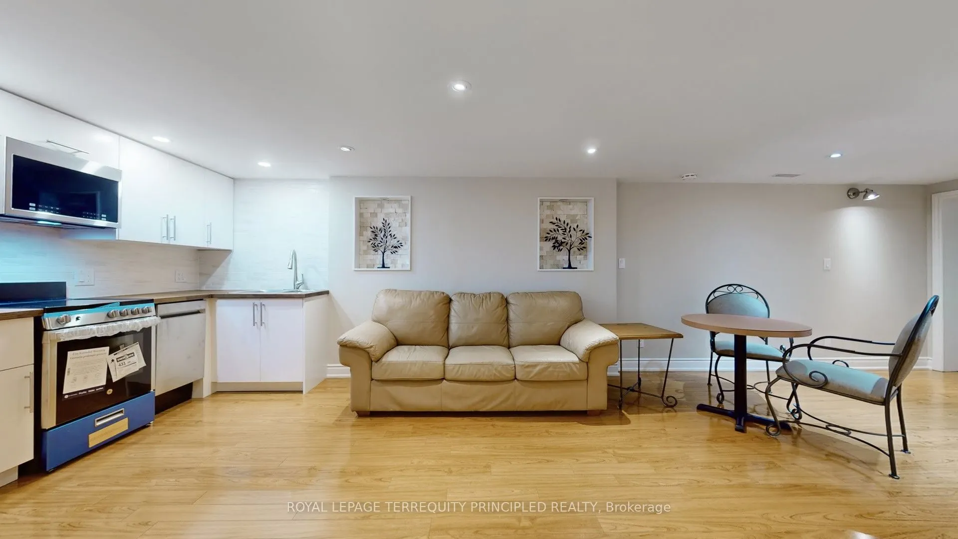 14 Hedges Boulevard, #Lower