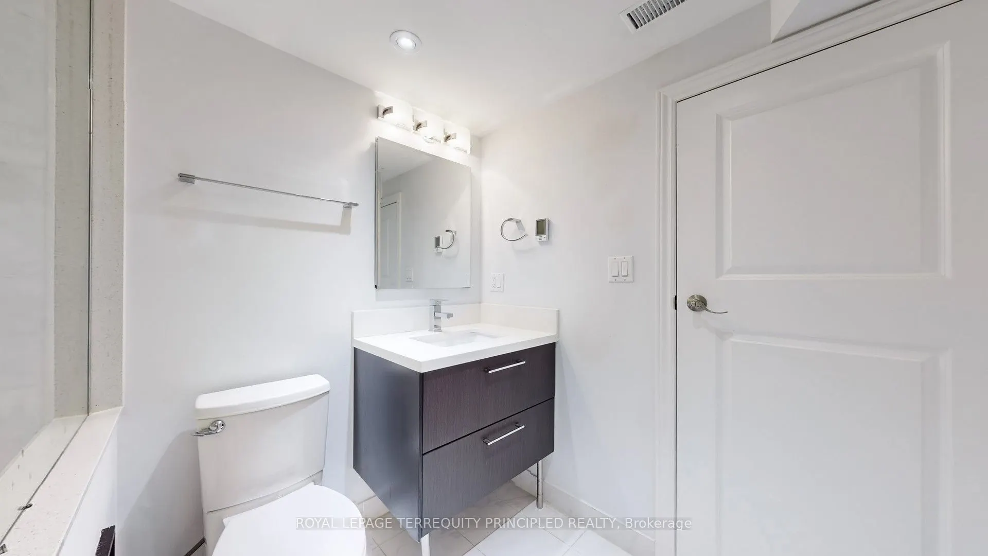 14 Hedges Boulevard, #Lower
