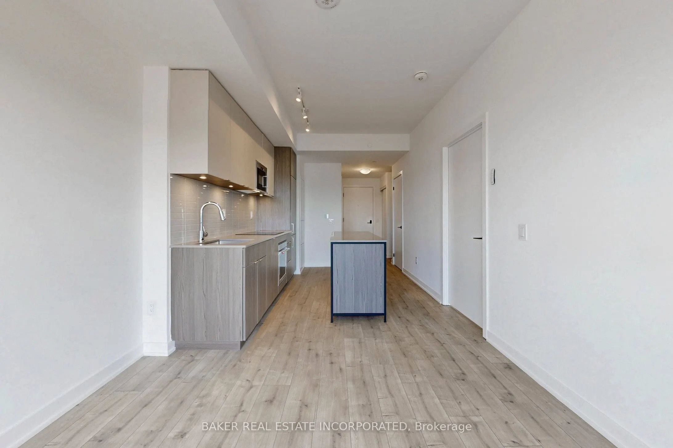 220 Missinnihe Way, #815