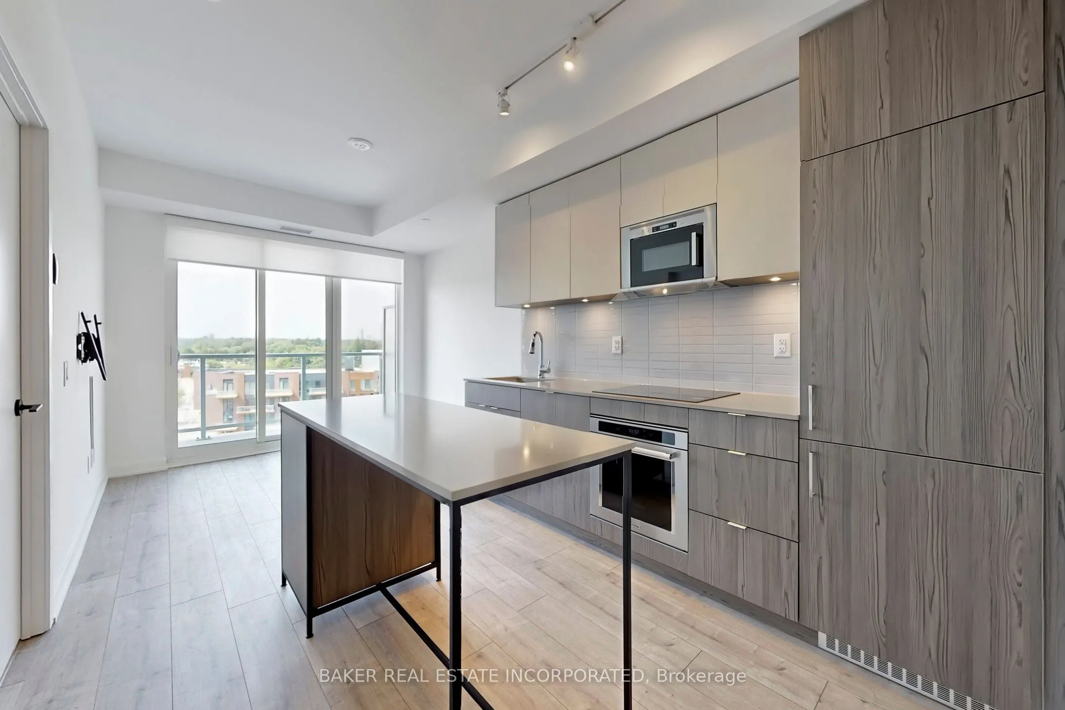 220 Missinnihe Way, #815