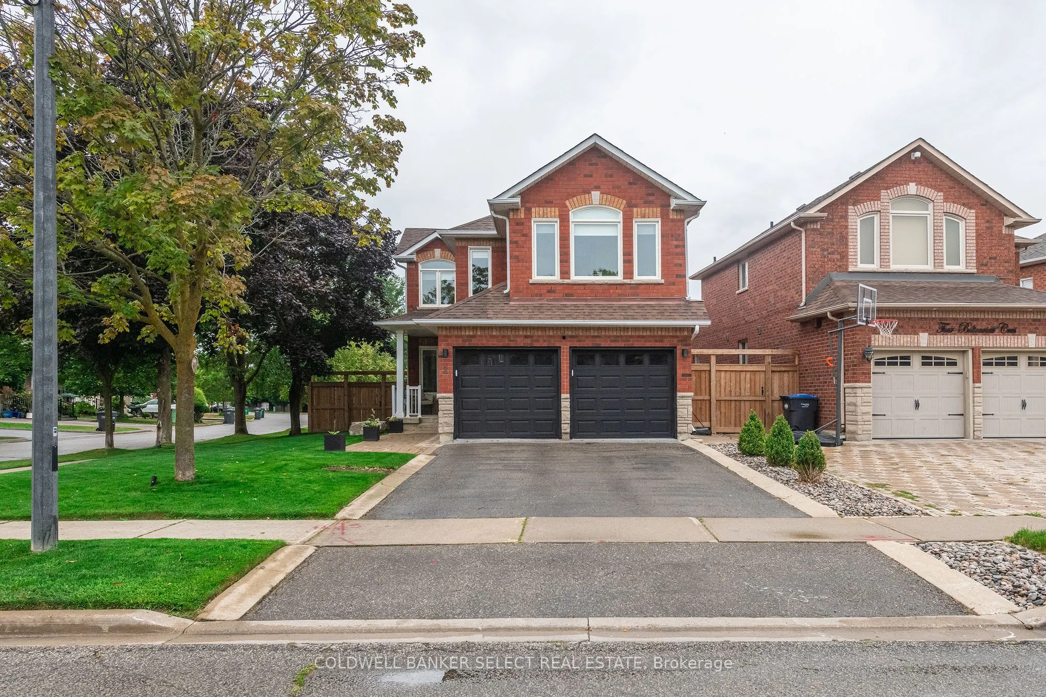 2 Boltonview Crescent