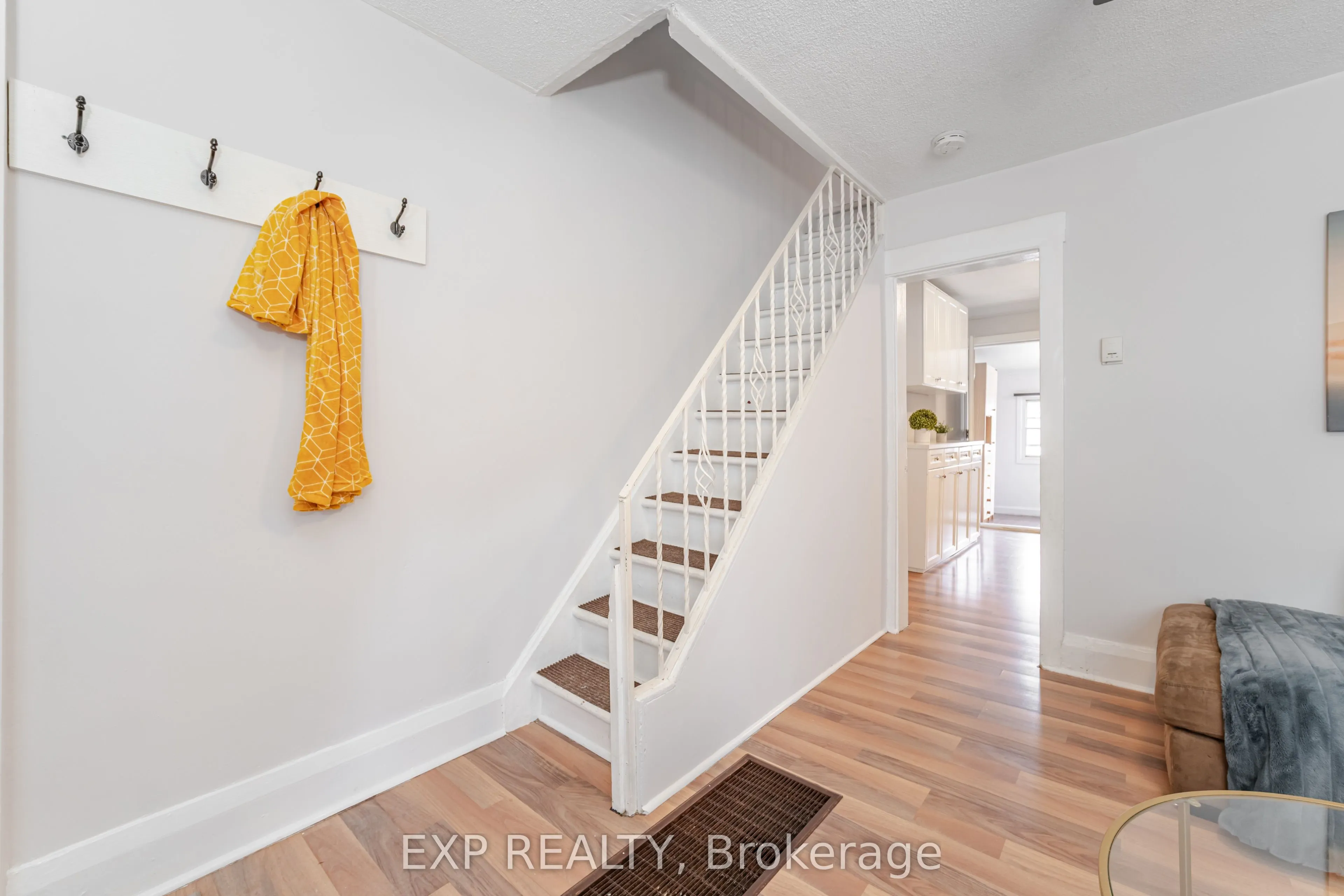 214 Silverthorn Avenue