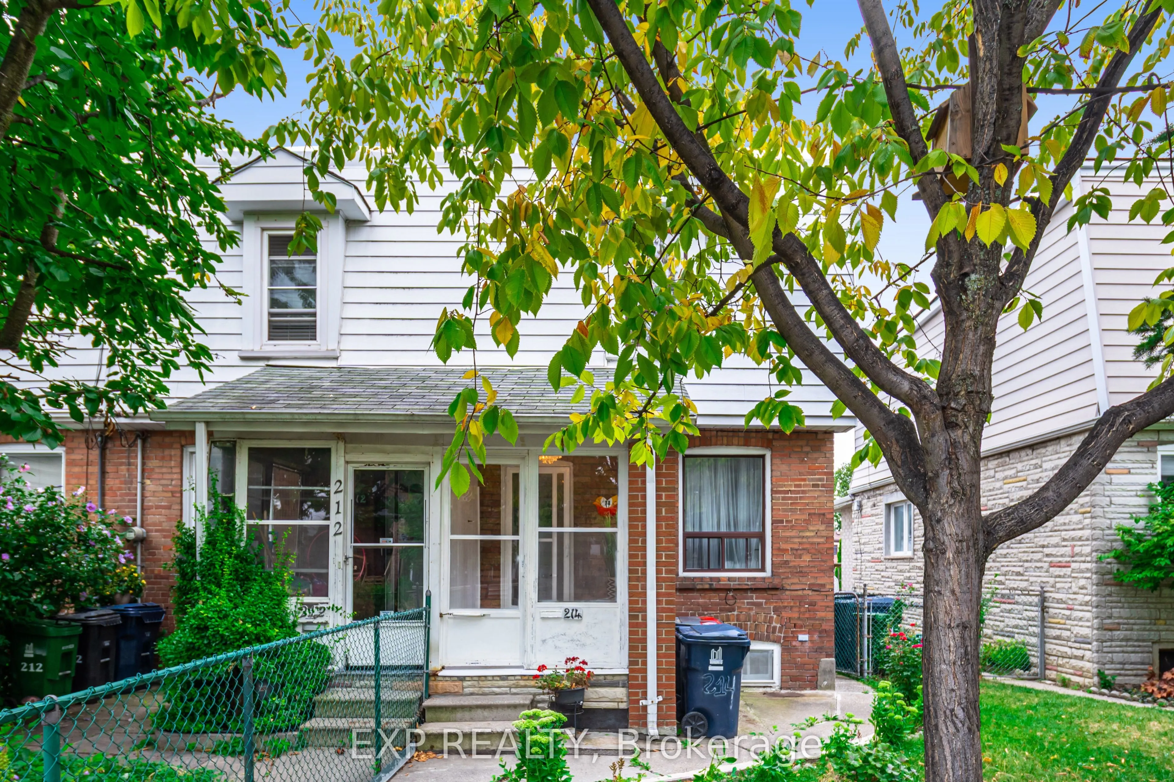 214 Silverthorn Avenue