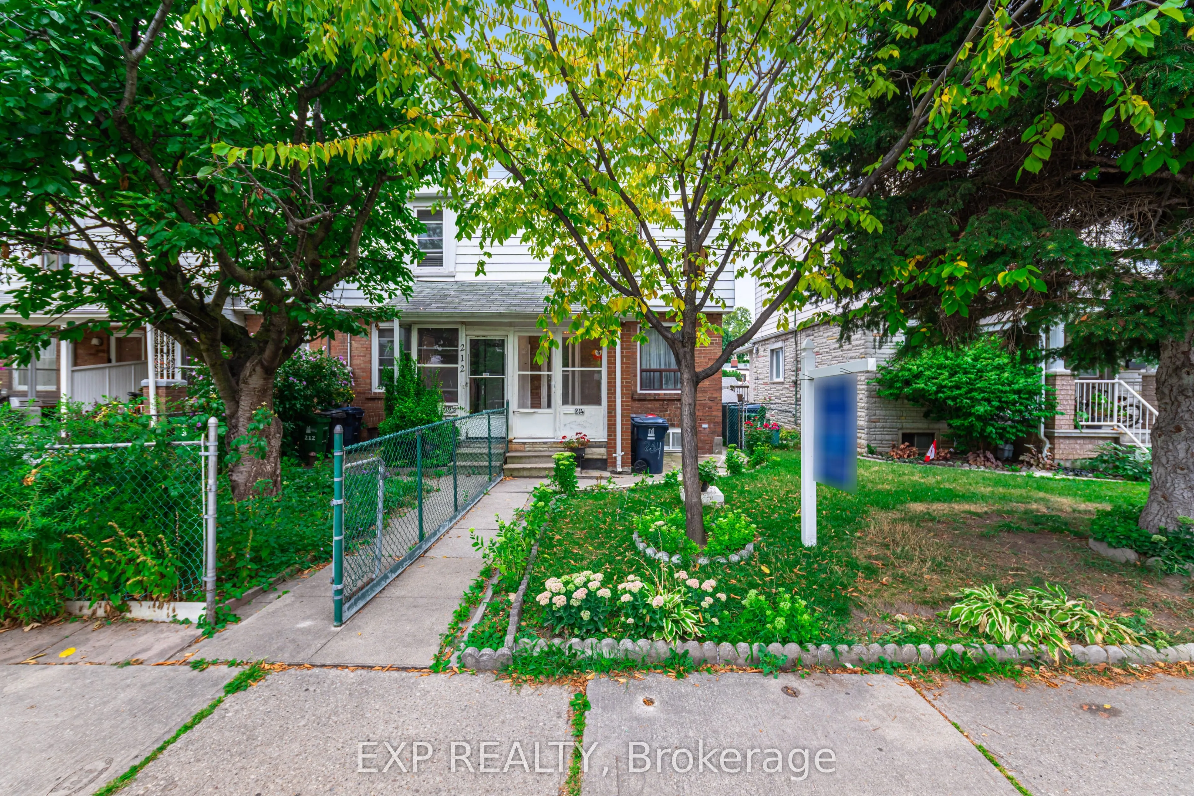 214 Silverthorn Avenue