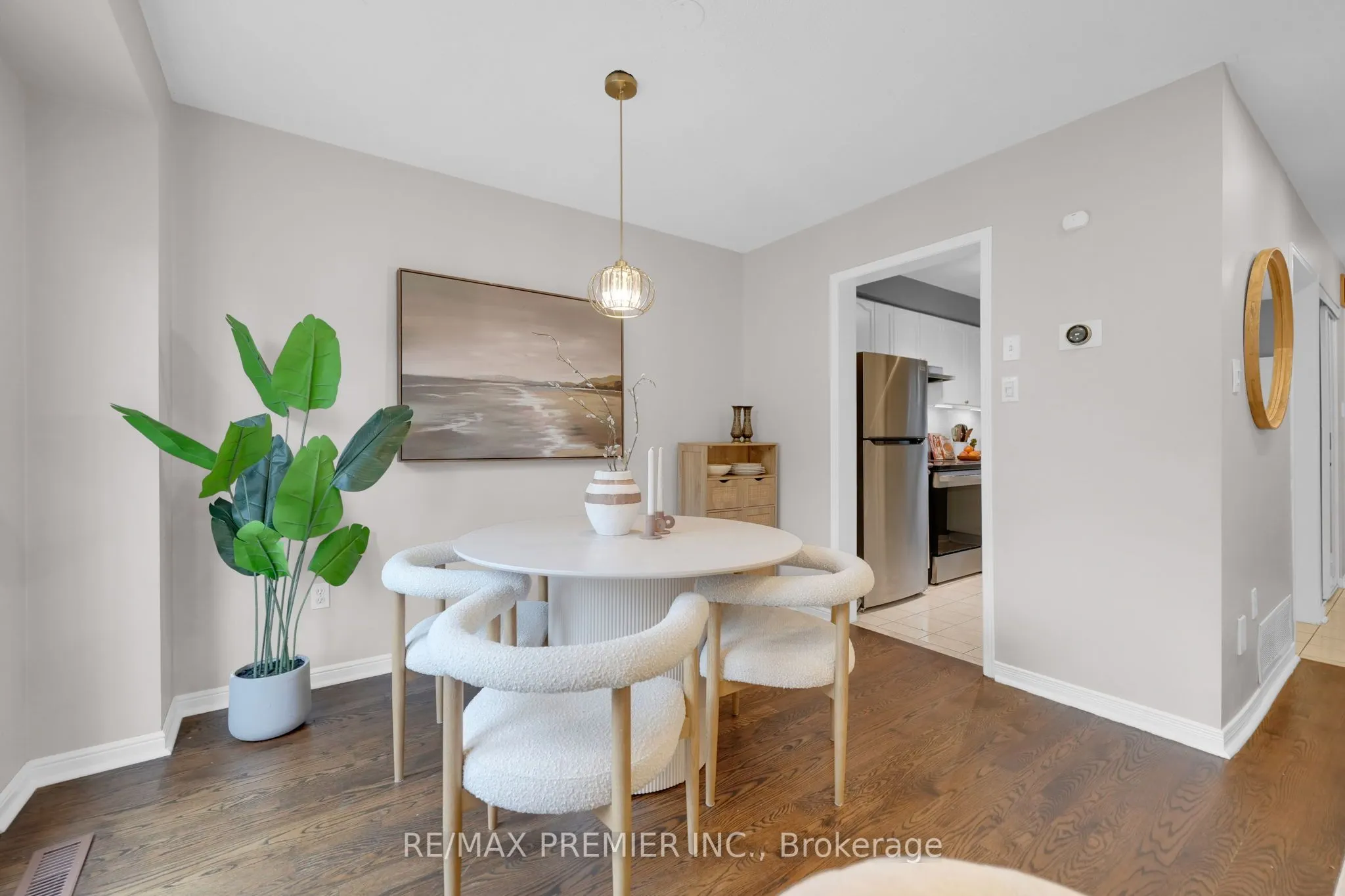 6145 Snowy Owl Crescent