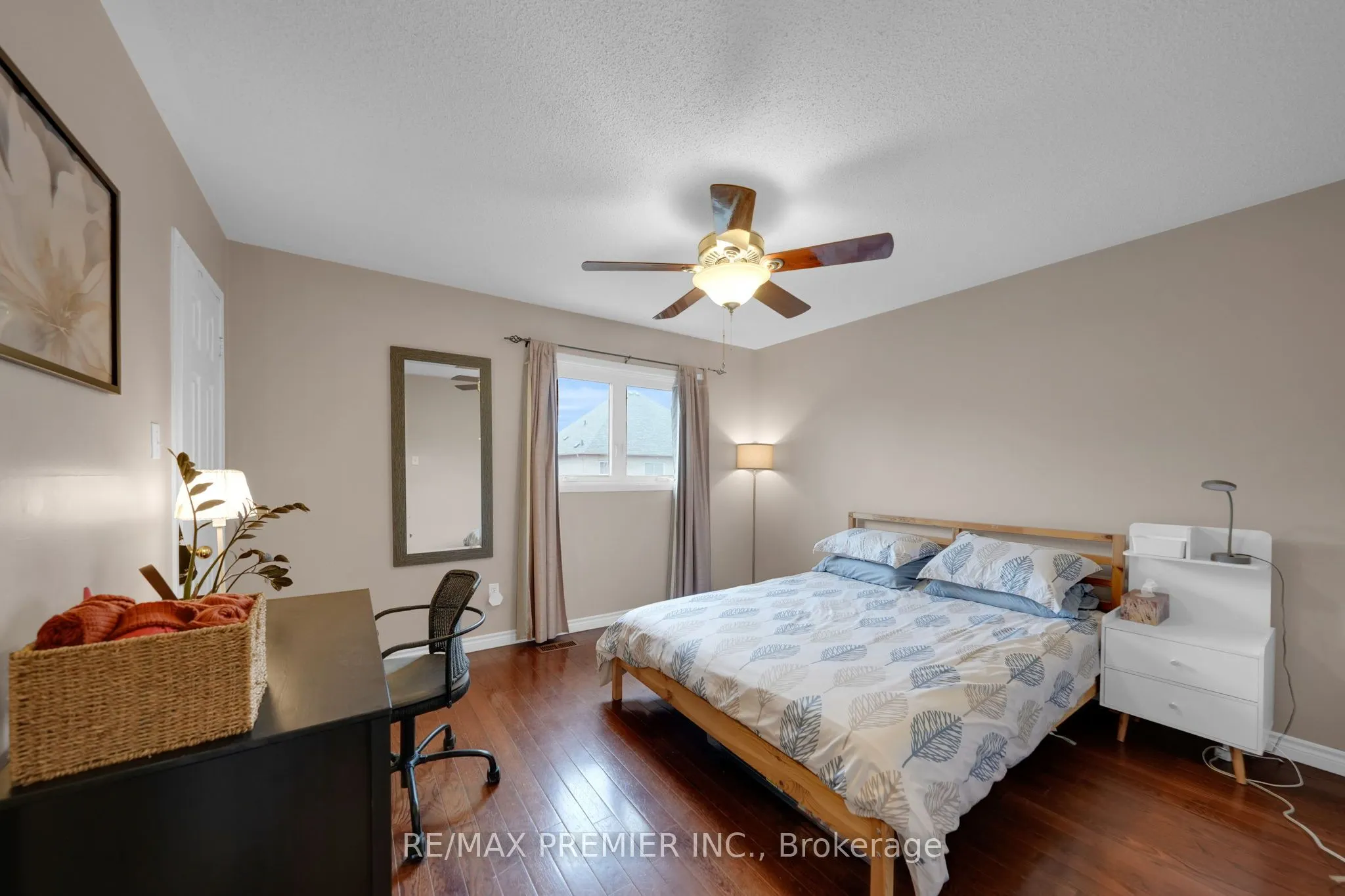 6145 Snowy Owl Crescent