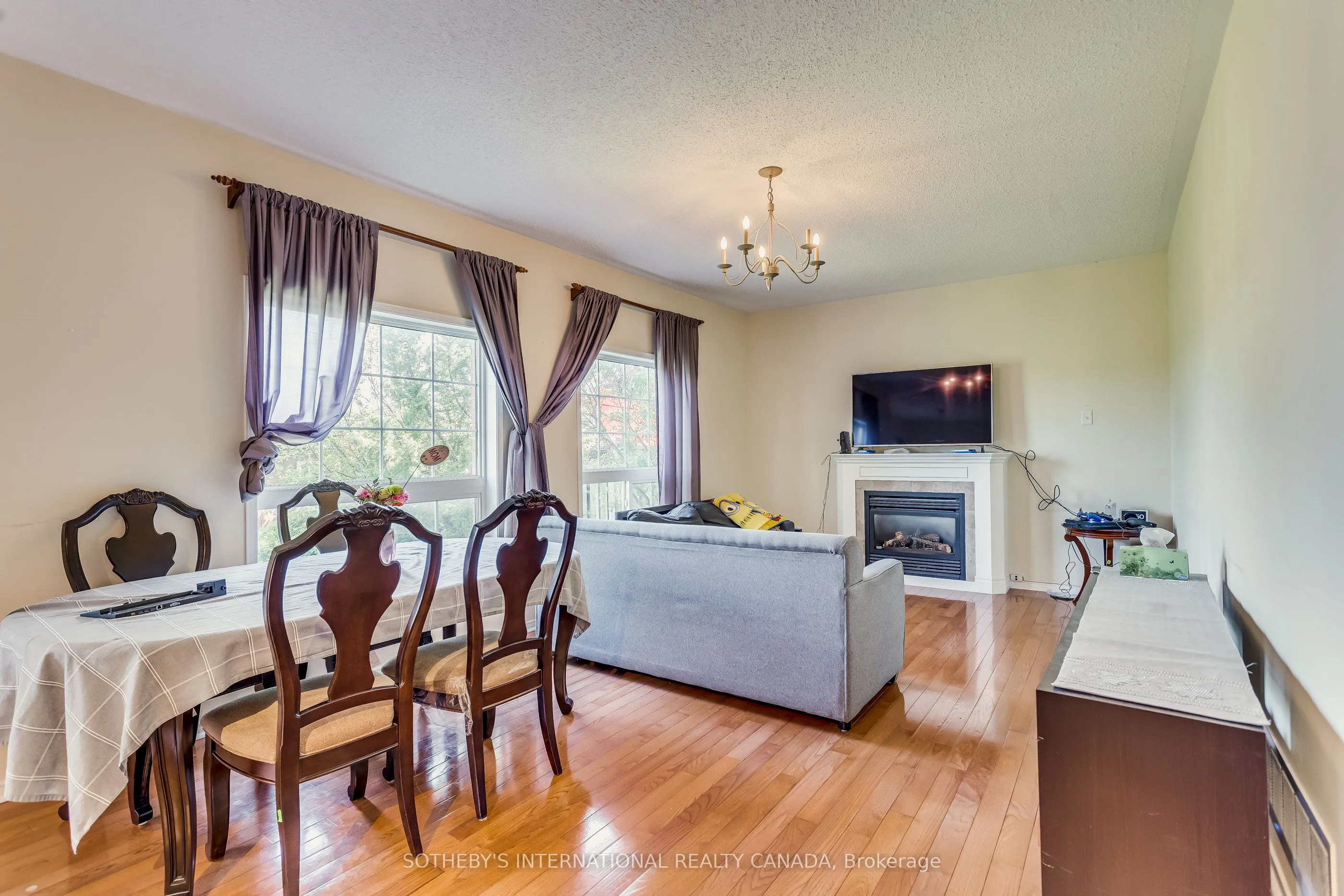 3459 Jorie Crescent