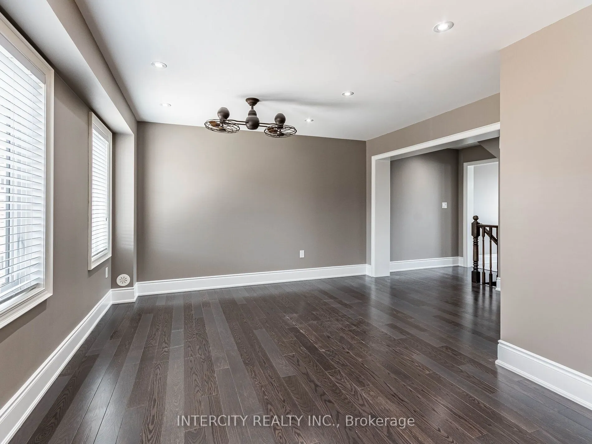 21 Vanhorne Close