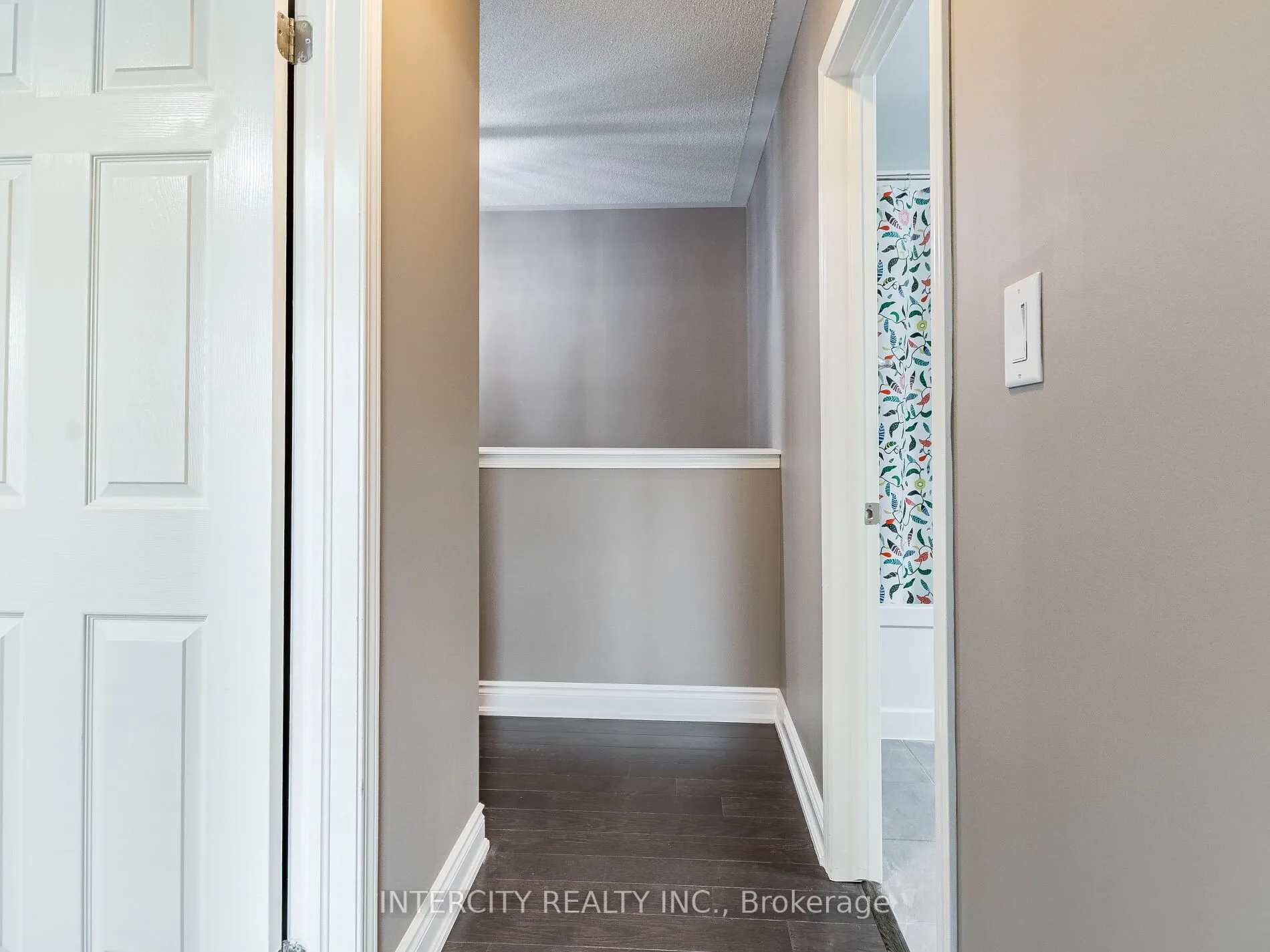 21 Vanhorne Close