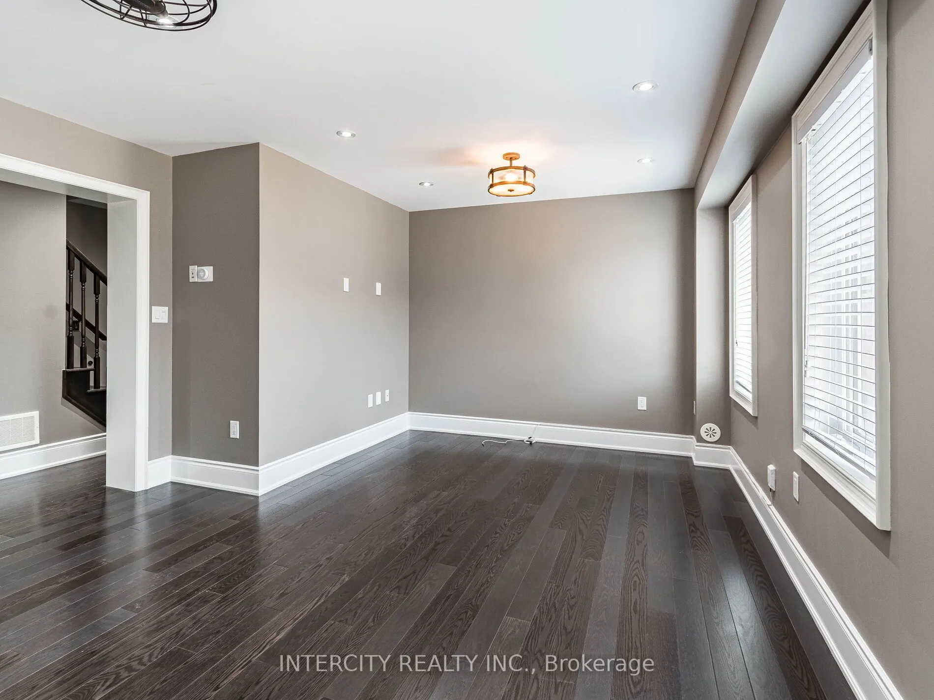 21 Vanhorne Close
